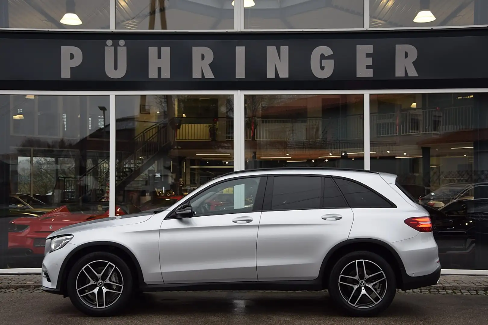 Mercedes-Benz GLC 220 d 4MATIC Aut. *AMG-Line* Silber - 1