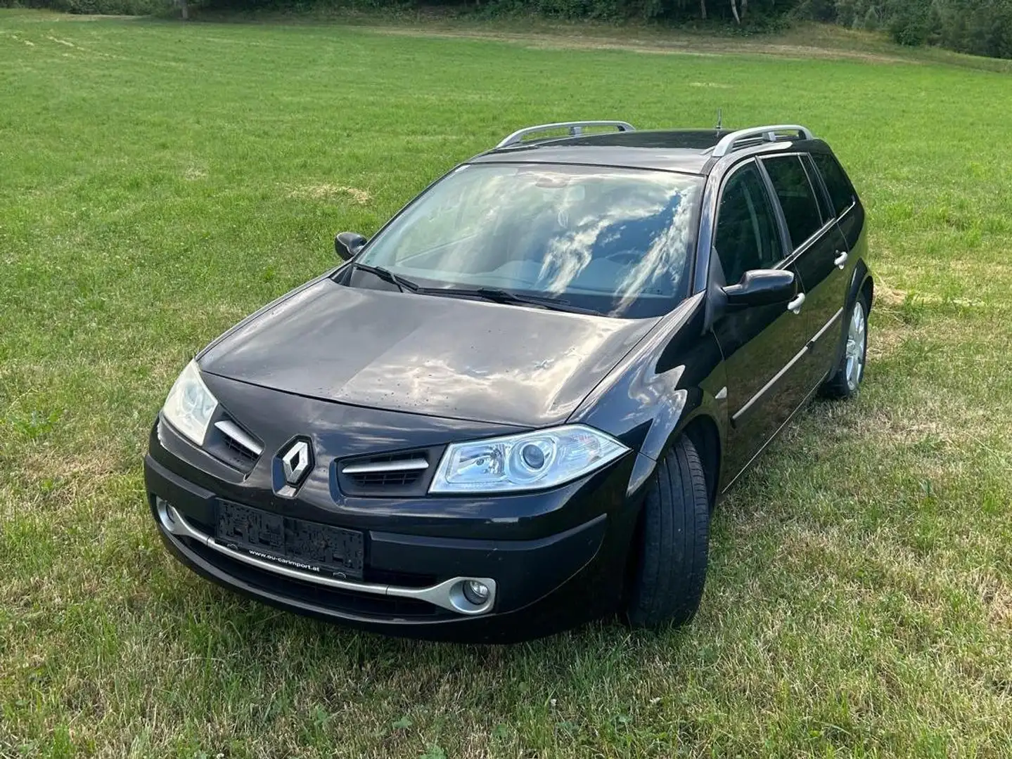Renault Megane Mégane Grandtour SportyWay 1,6 16V SportyWay Schwarz - 1