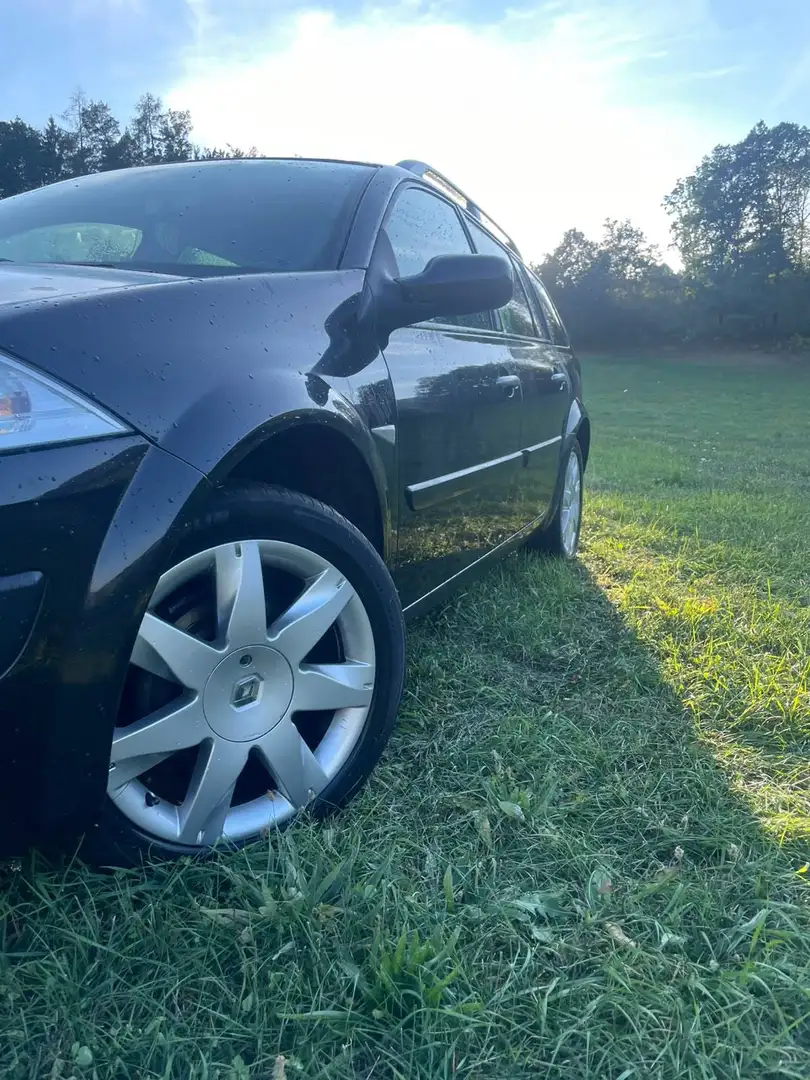 Renault Megane Mégane Grandtour SportyWay 1,6 16V SportyWay Schwarz - 2