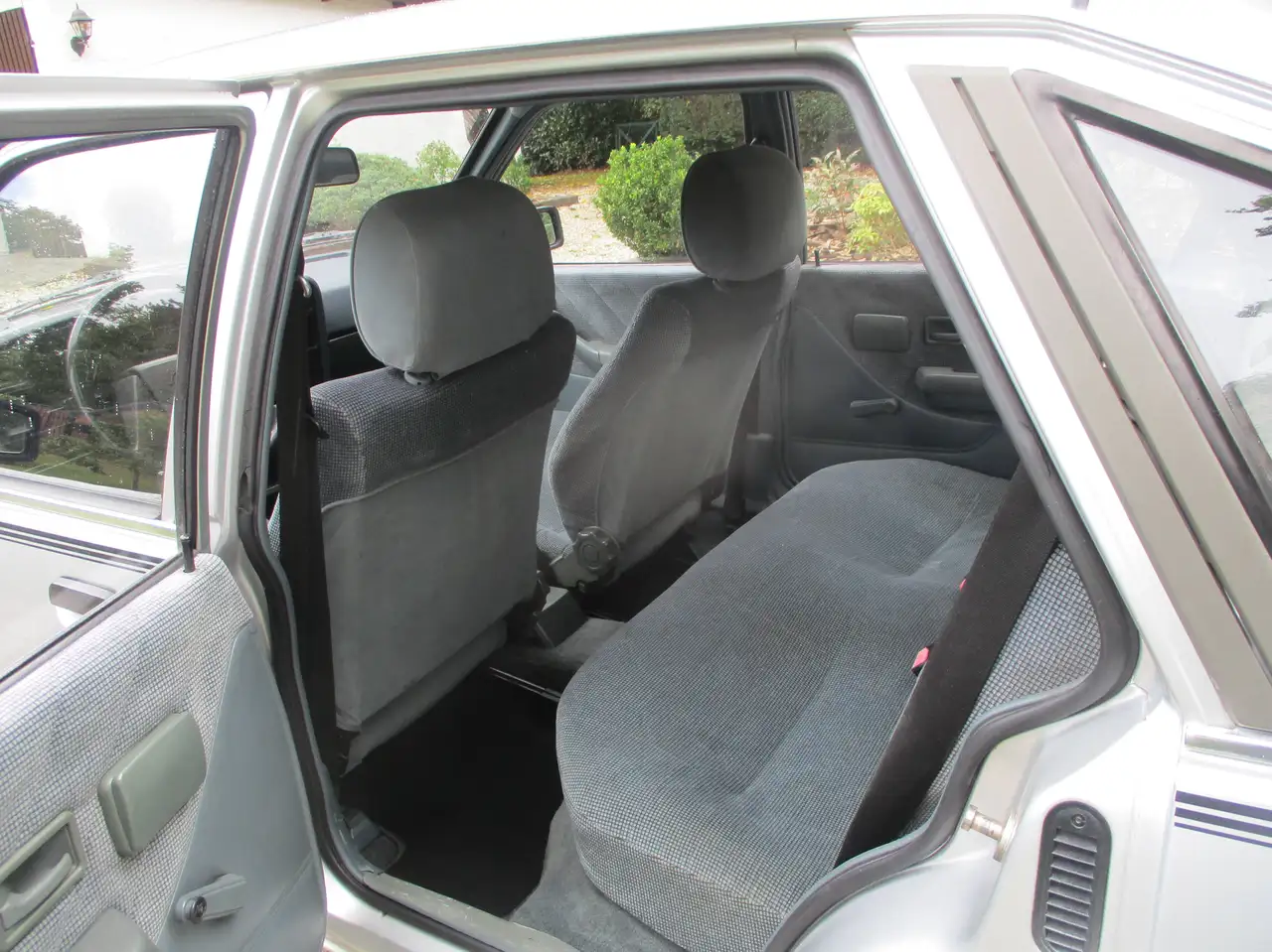 Opel Ascona 1.6 automatic belastingvrij, foto 7