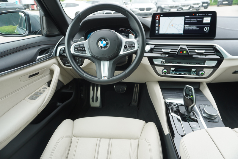 BMW 530 i Touring M Sport HeadUp Laser ACC Kamera Komforts — photo 7