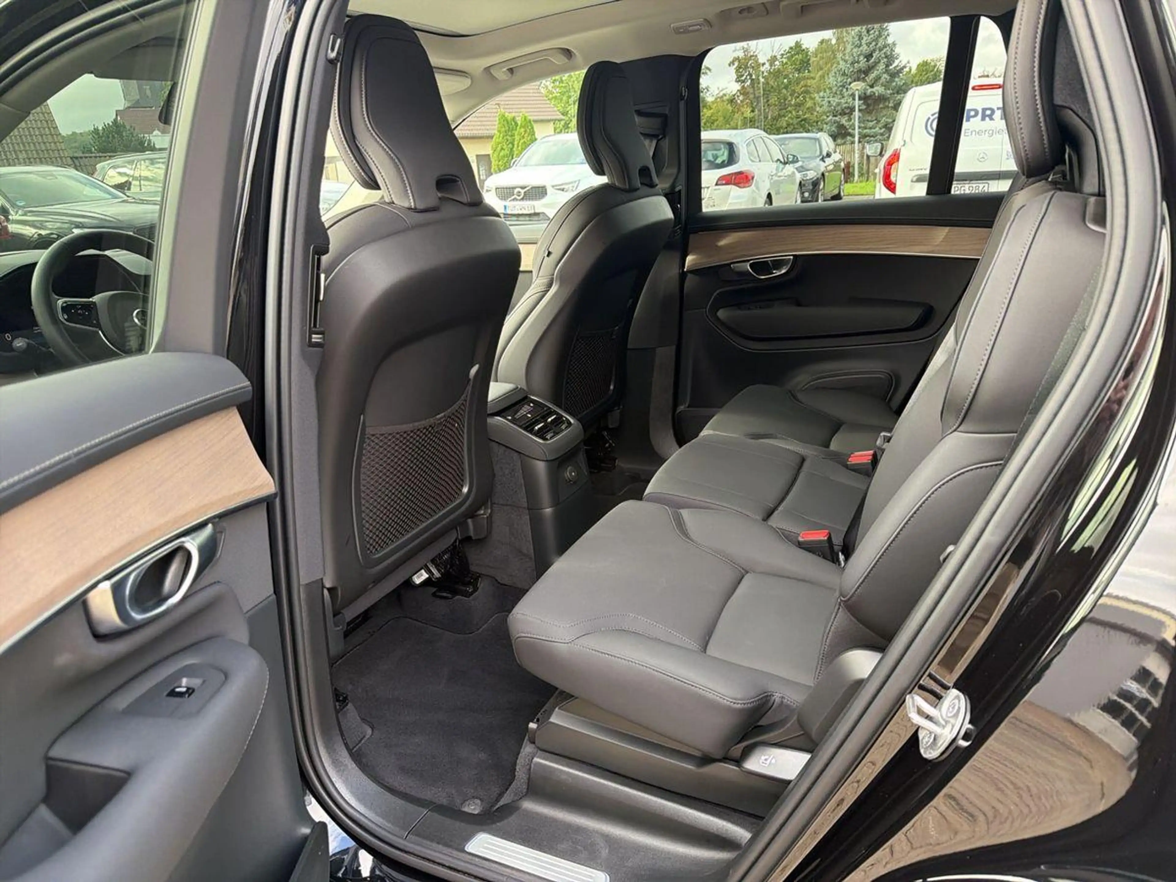 Volvo XC90 T8 AWD Plus Dark Recharge 360° ACC HUD PANO — photo 14