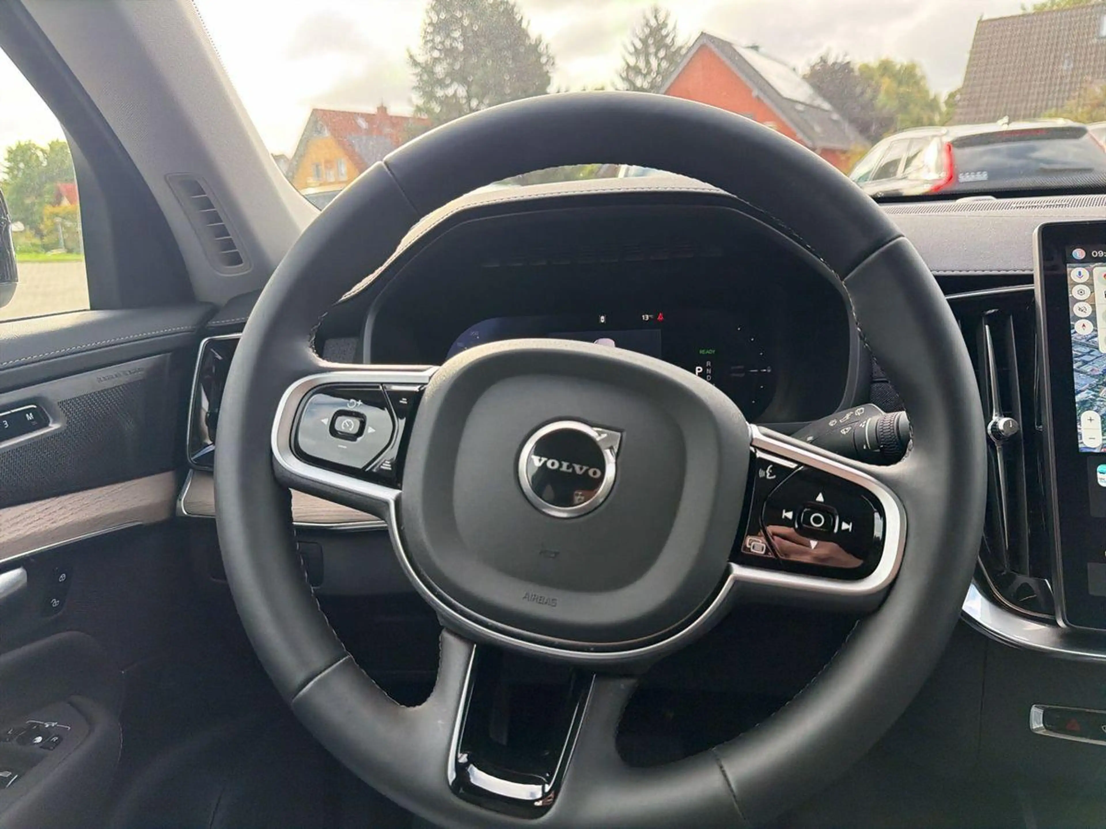 Volvo XC90 T8 AWD Plus Dark Recharge 360° ACC HUD PANO — photo 11