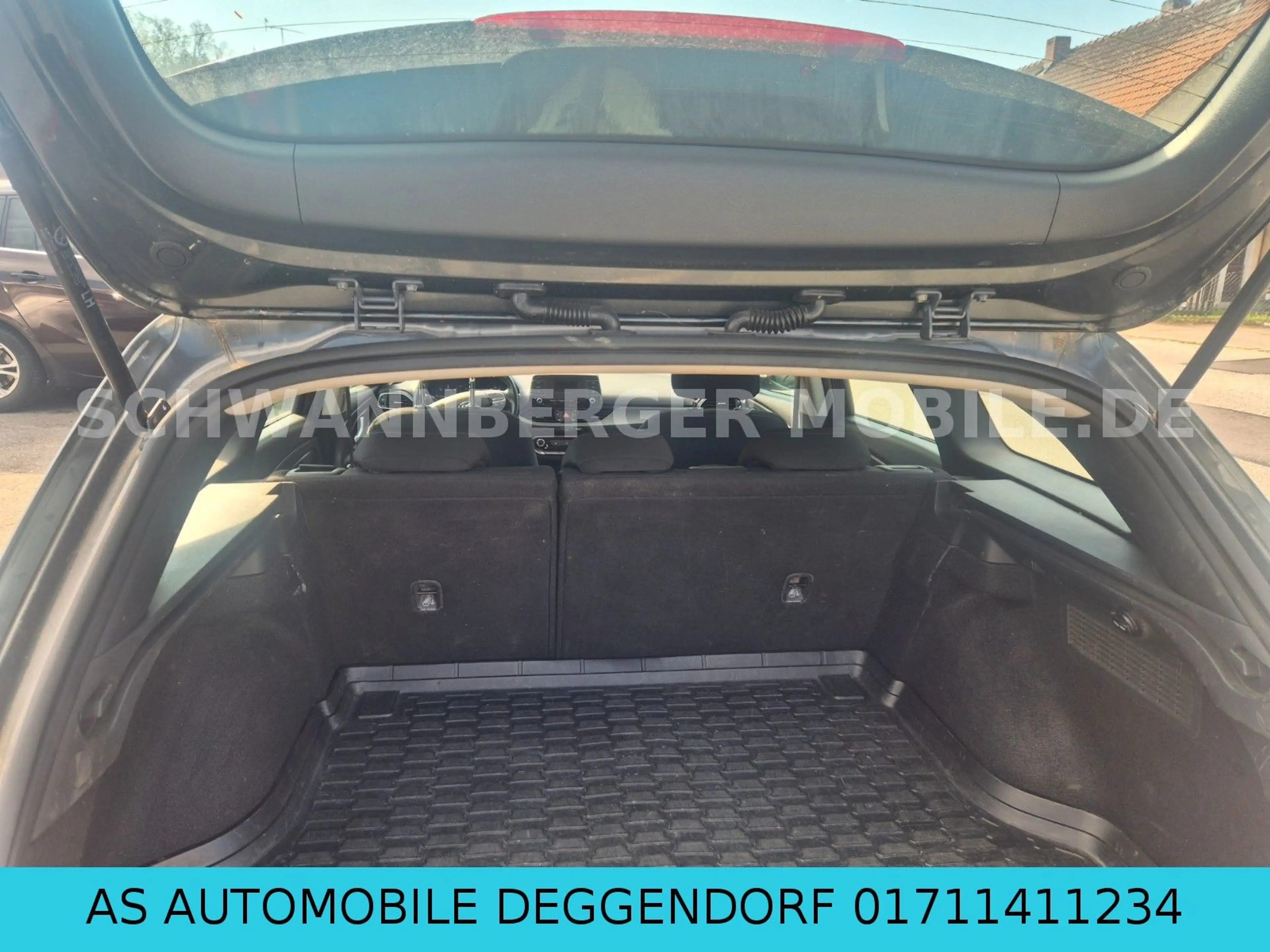 Hyundai i30 cw Select-AUTOMATIKGETRIEBE-1.HAND-EURO6 — photo 13
