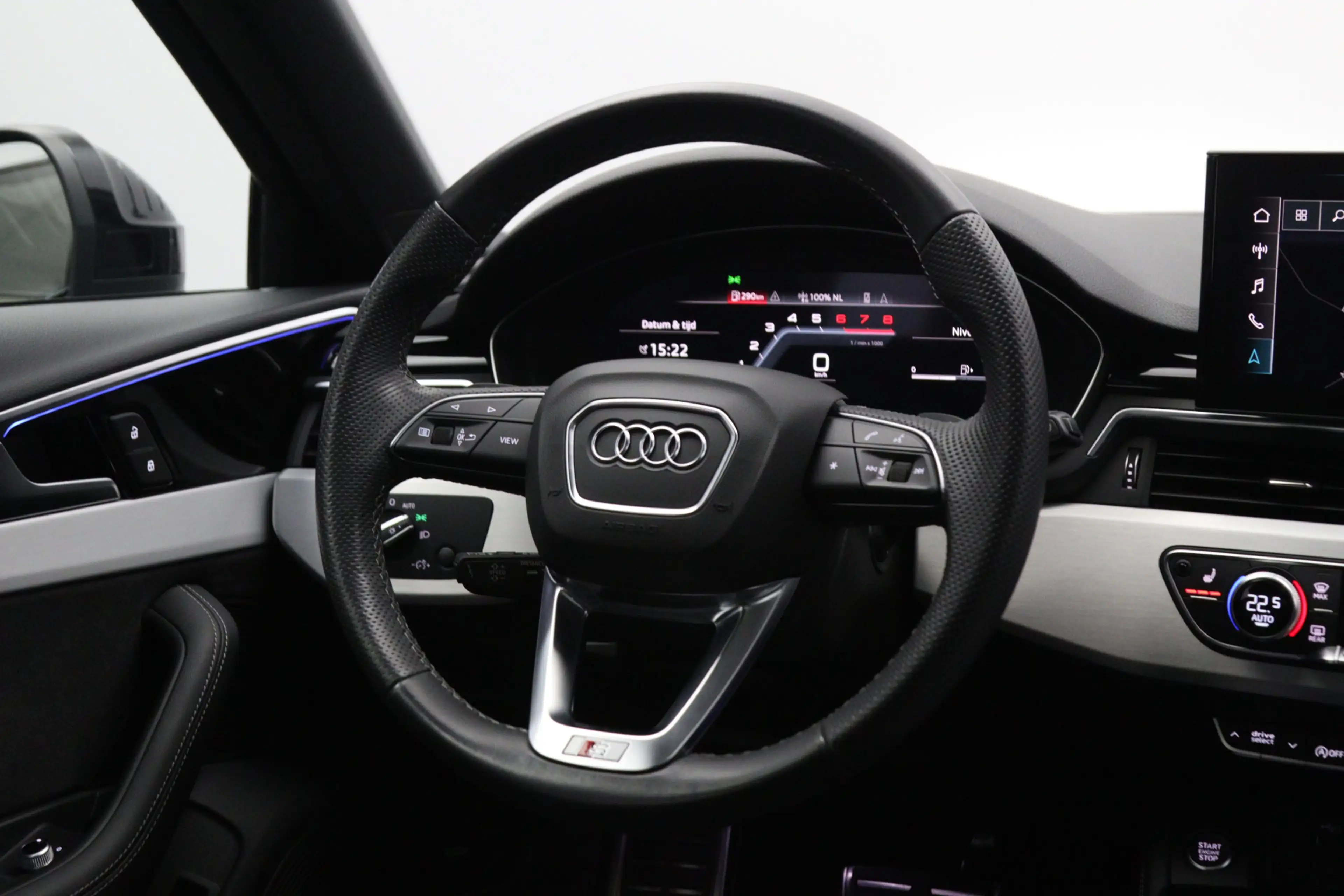 Audi A4 Avant 40 TFSI Quattro S-Line Edition Competition, — photo 19