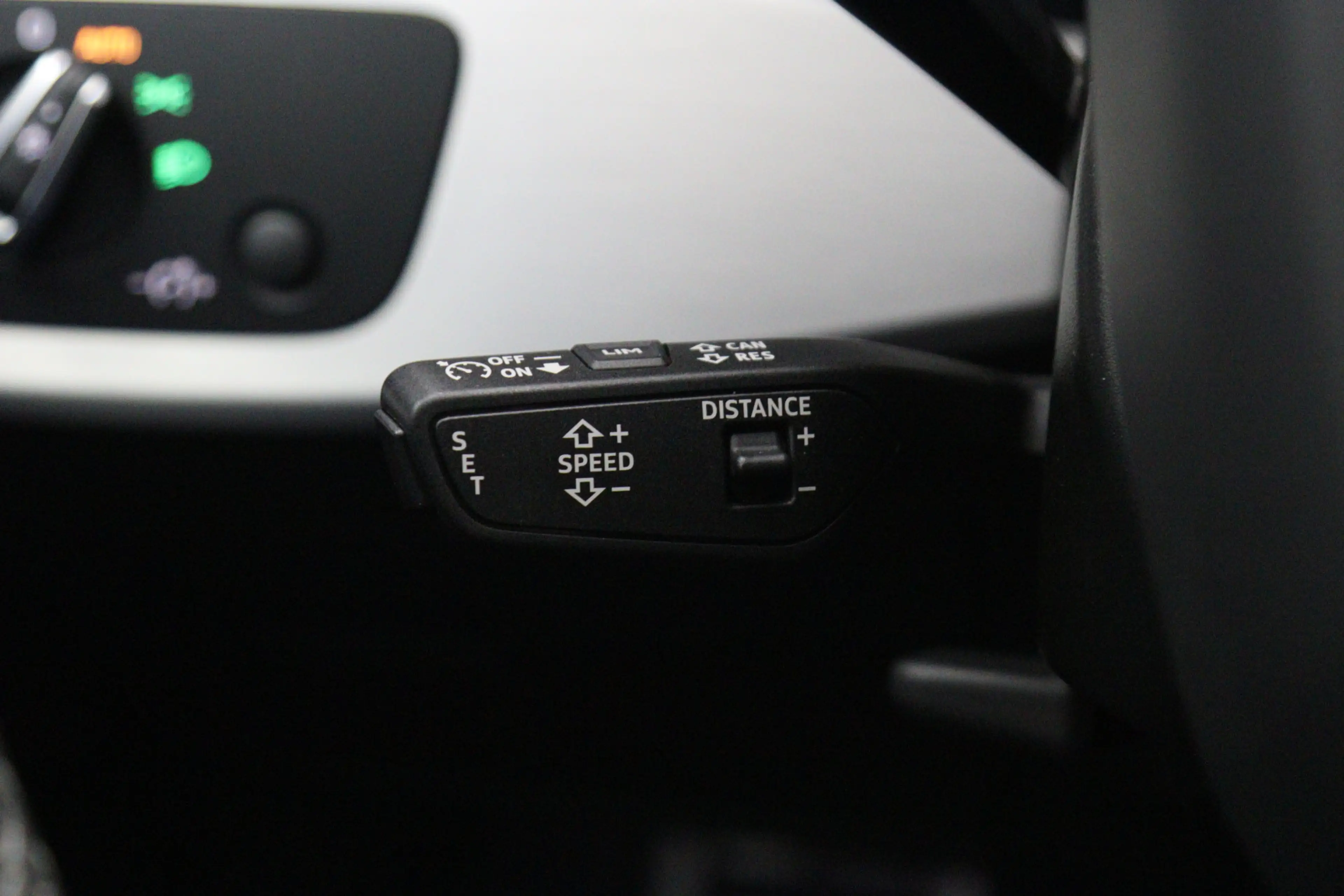 Audi A4 Avant 40 TFSI Quattro S-Line Edition Competition, — photo 25