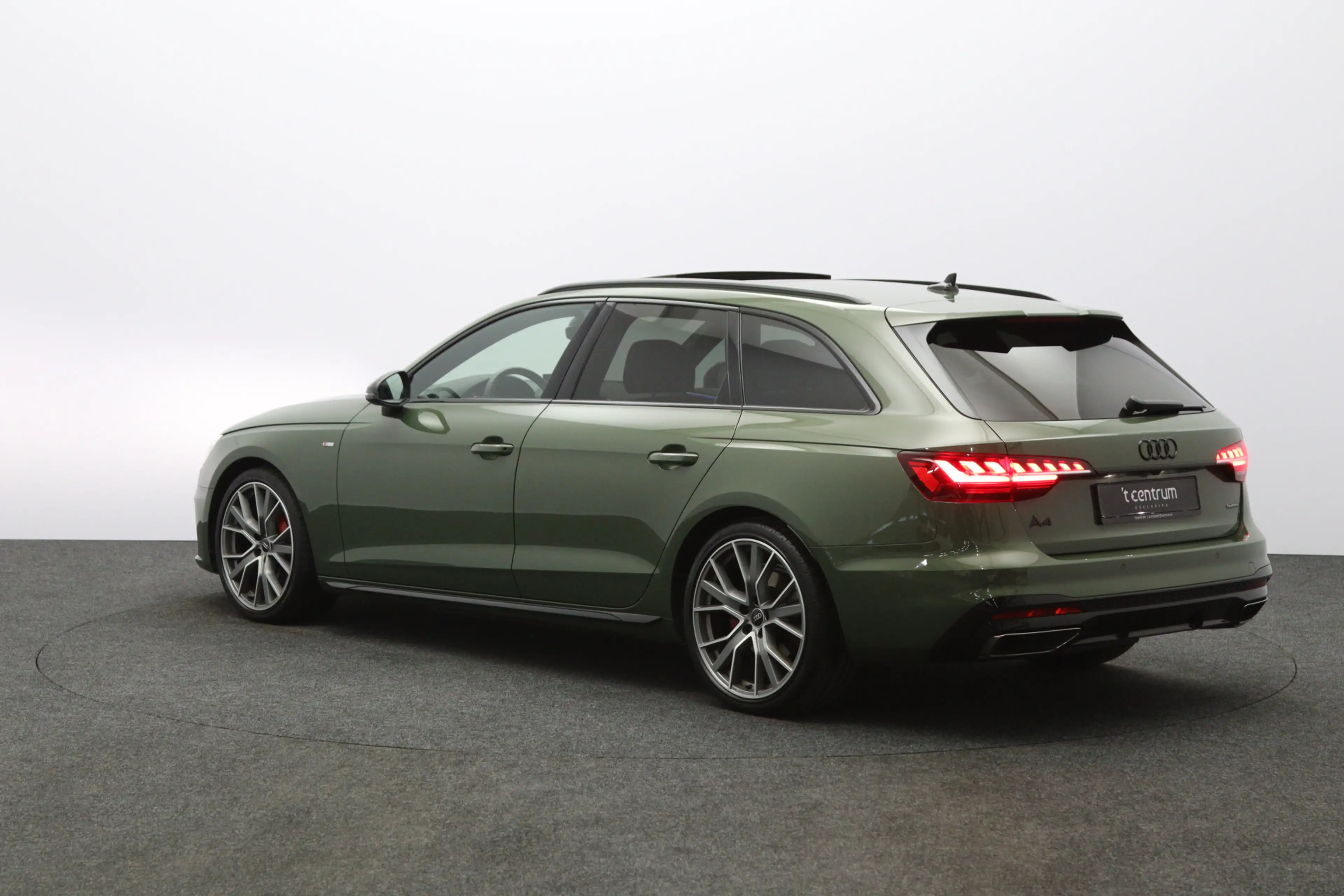 Audi A4 Avant 40 TFSI Quattro S-Line Edition Competition, — photo 10