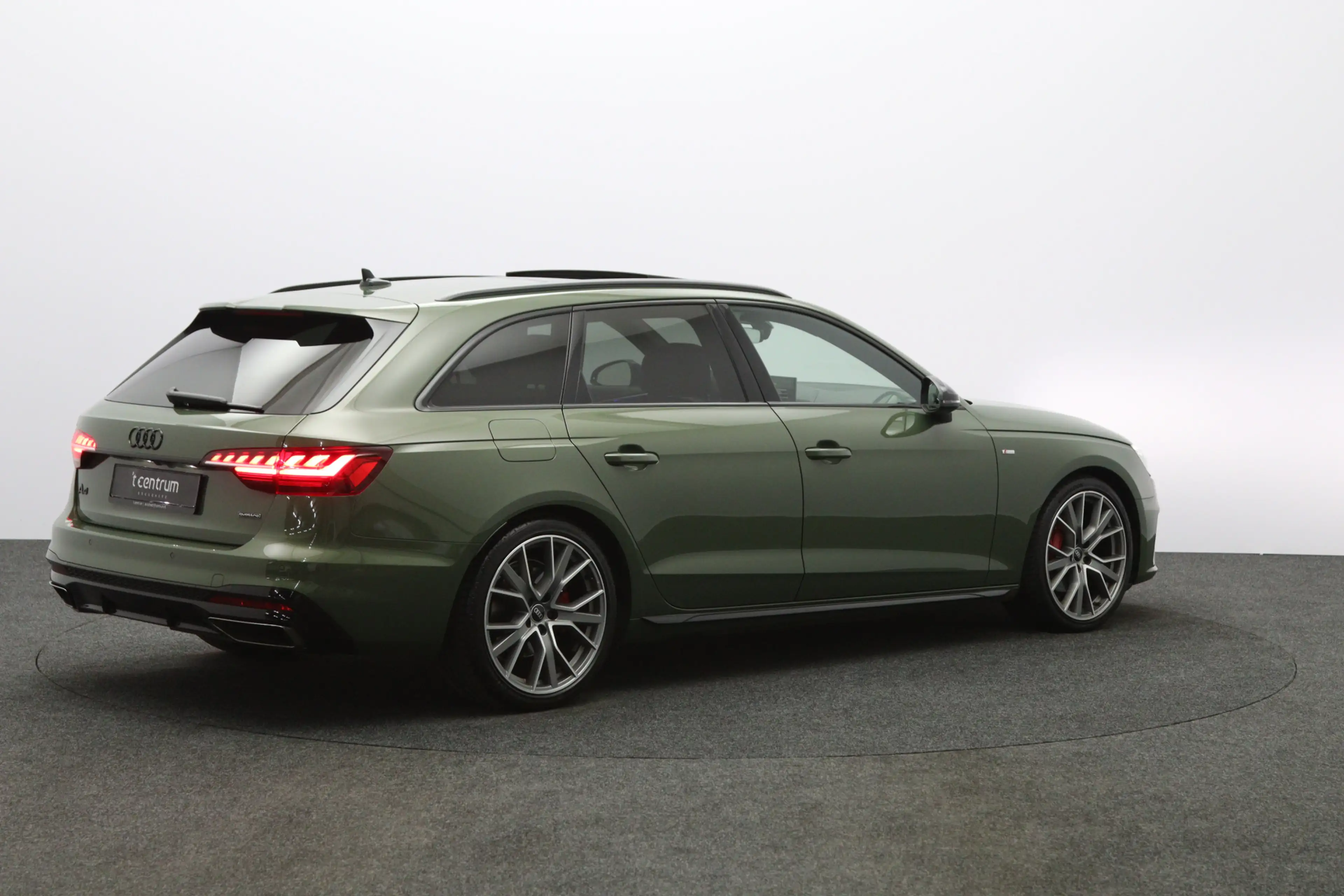 Audi A4 Avant 40 TFSI Quattro S-Line Edition Competition, — photo 12