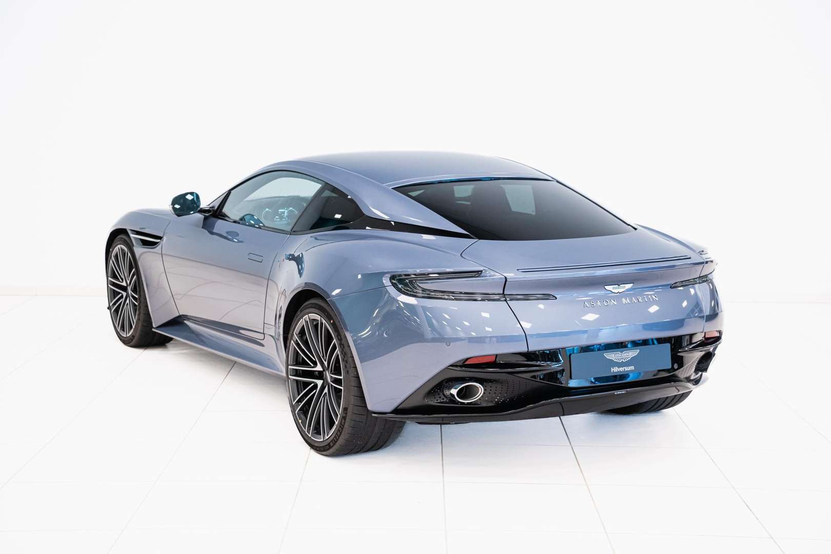 Aston Martin DB12 Coupé - - Joinsteer - #2