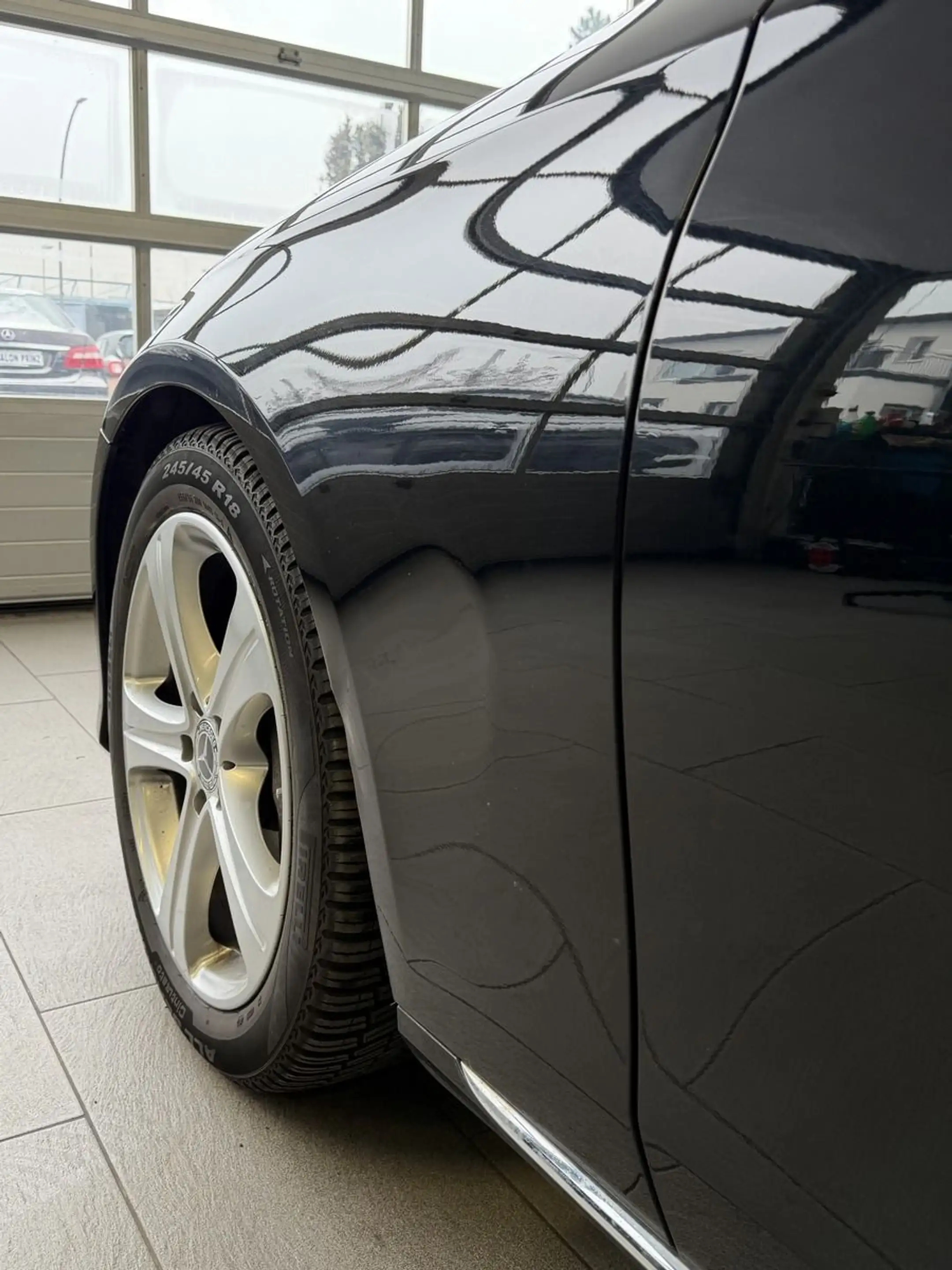 Mercedes-Benz E 350 d AUTOM COMAND KLIMA PANO LEDER PDC KAMERA — photo 2
