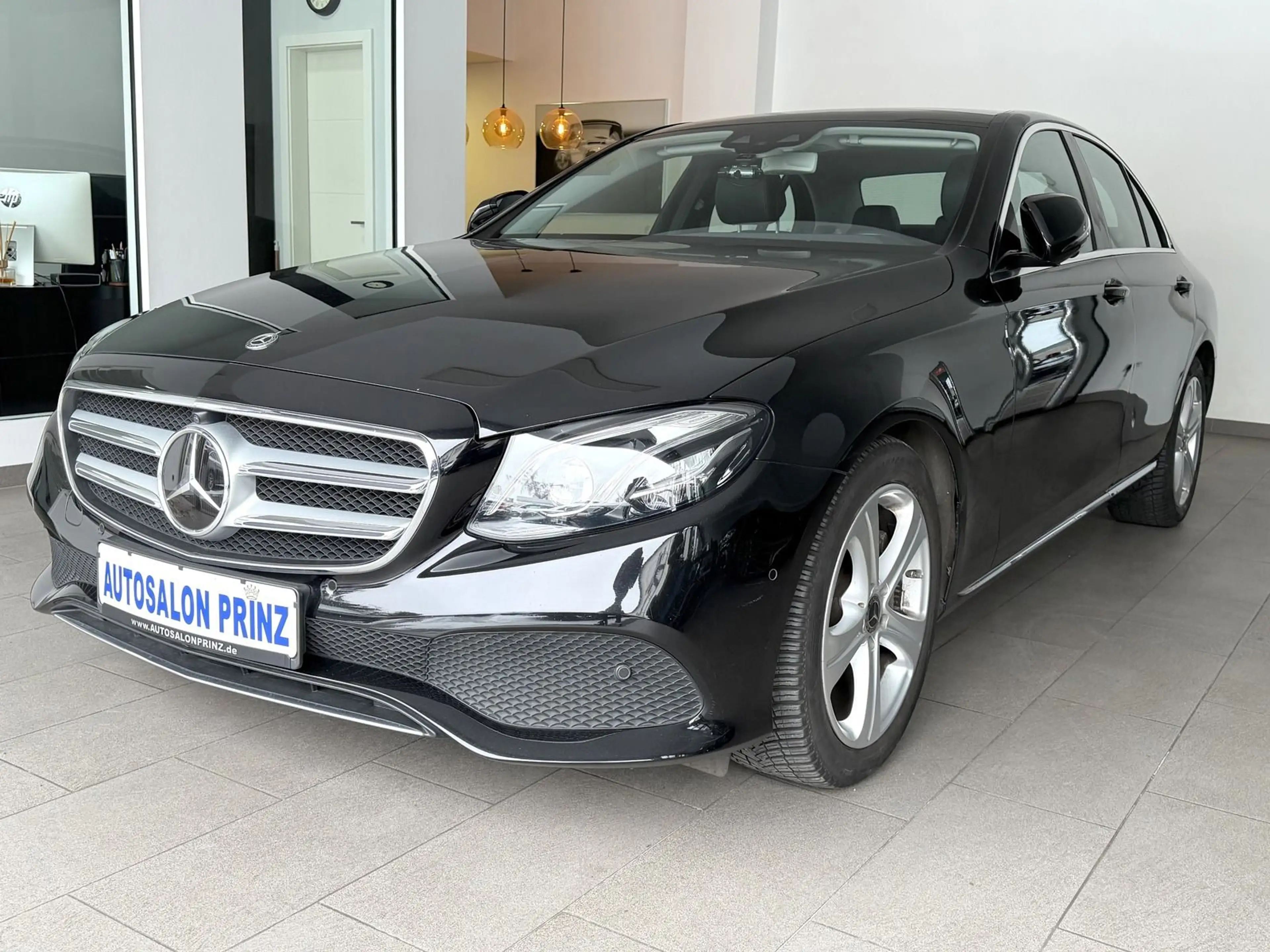 Mercedes-Benz E 350 d AUTOM COMAND KLIMA PANO LEDER PDC KAMERA — photo 6