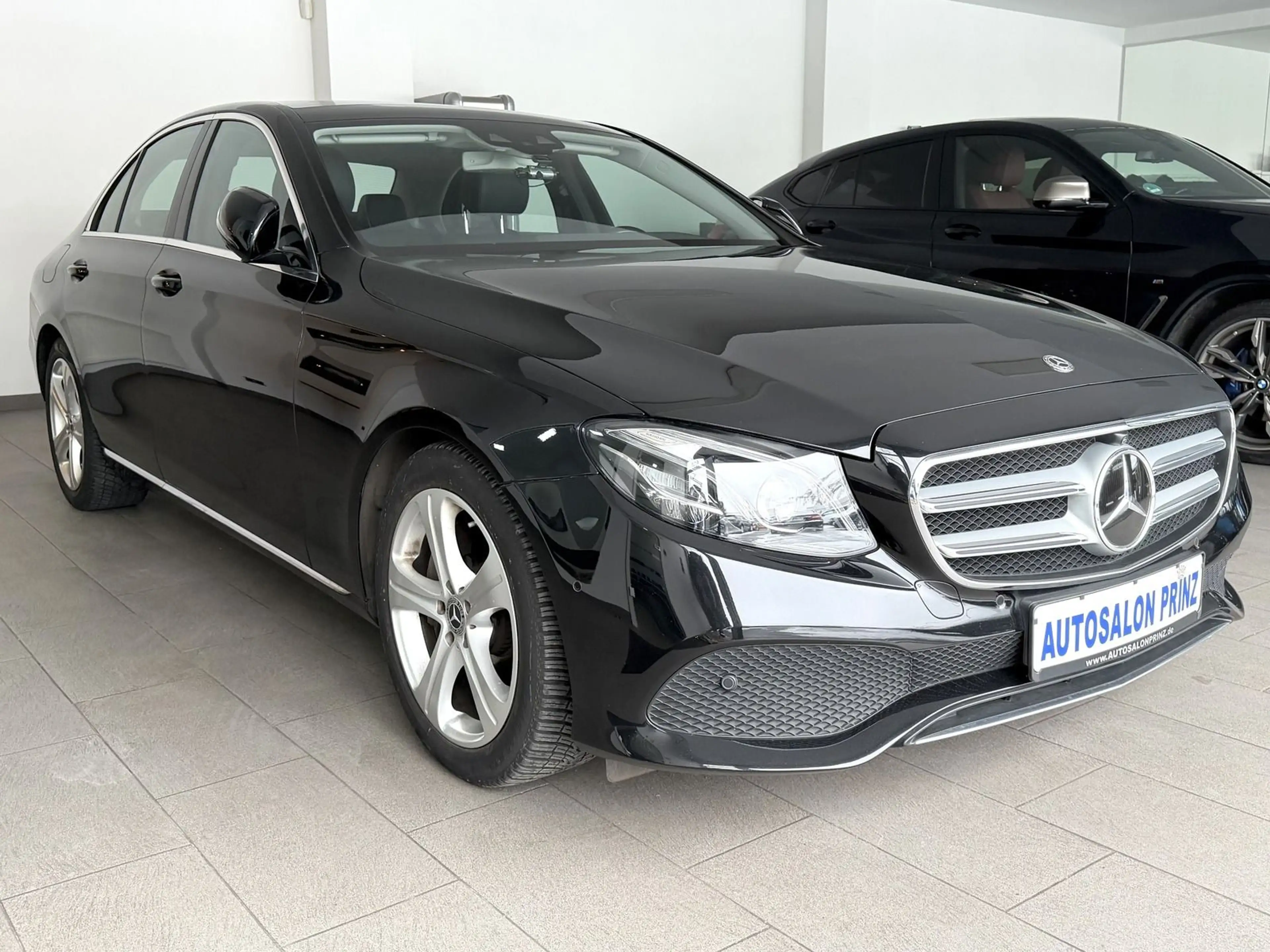 Mercedes-Benz E 350 d AUTOM COMAND KLIMA PANO LEDER PDC KAMERA
