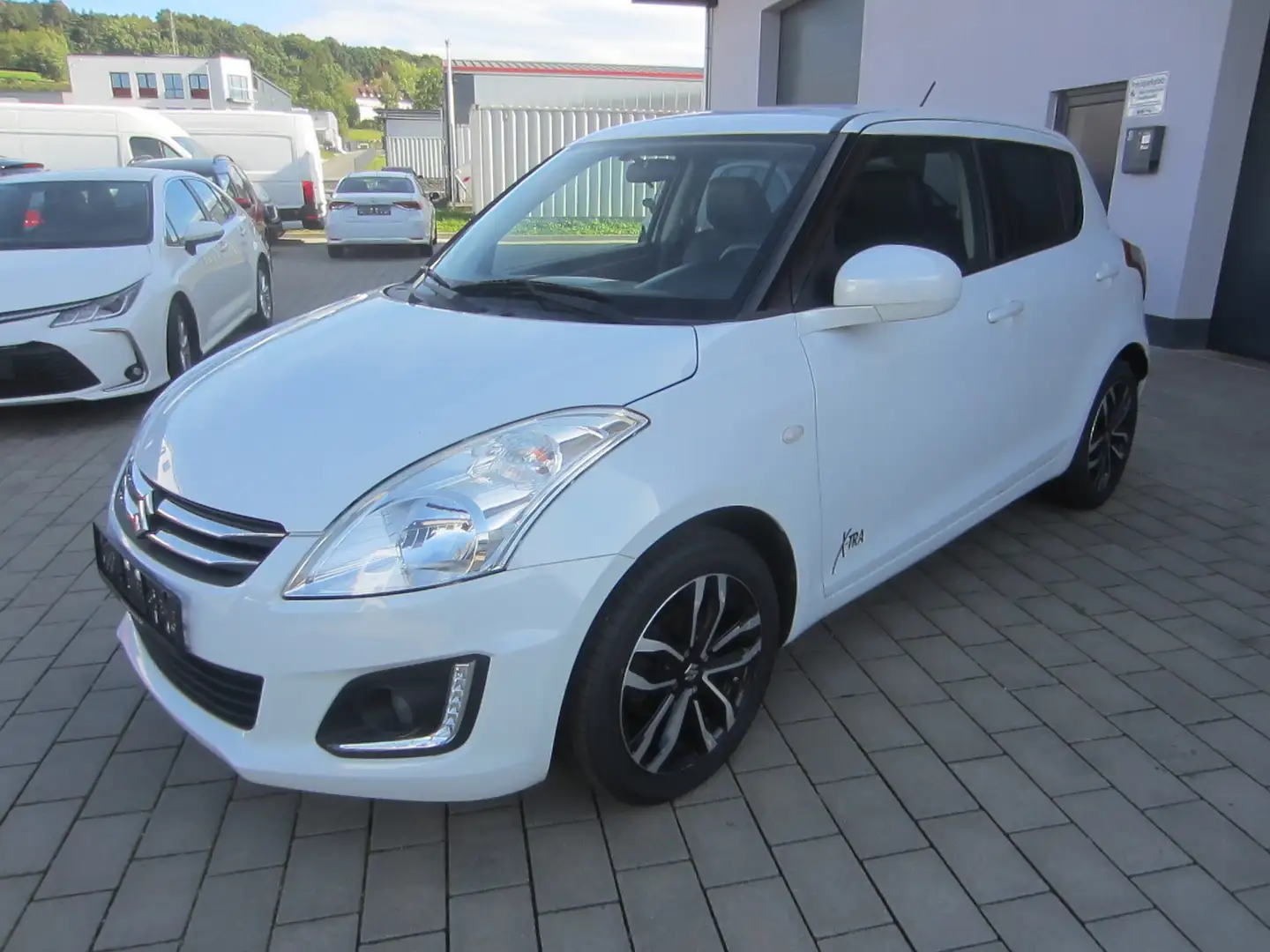 Suzuki Swift Club X-Tra, 1-Hand Weiß - 1