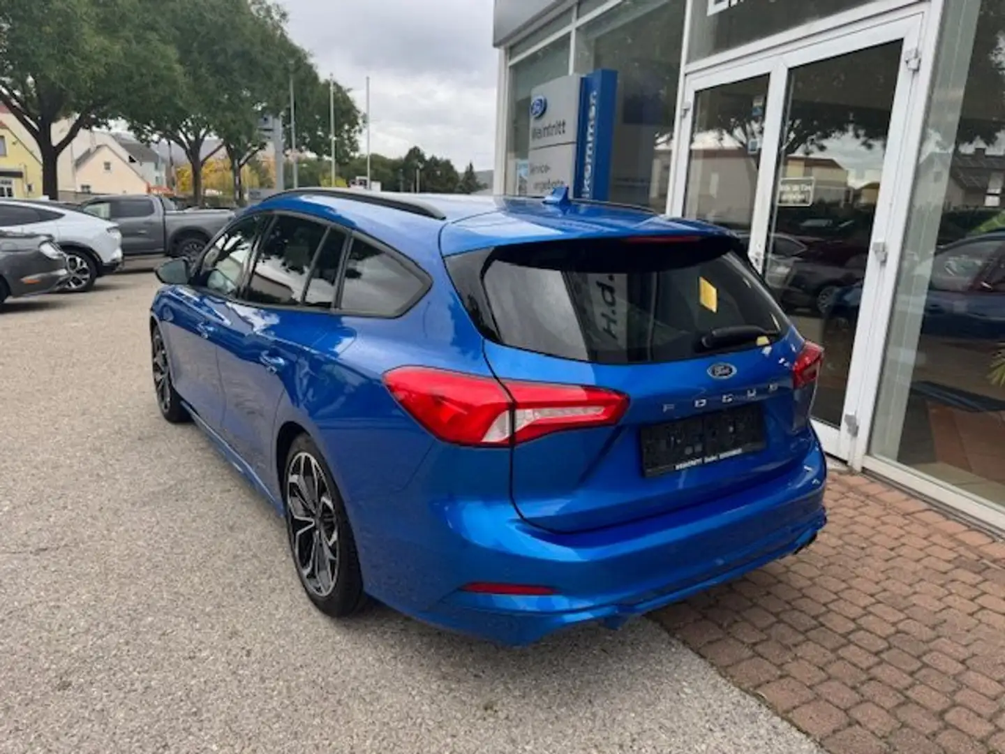 Ford Focus Traveller 1,0 EcoBoost ST-Line Business Bleu - 2