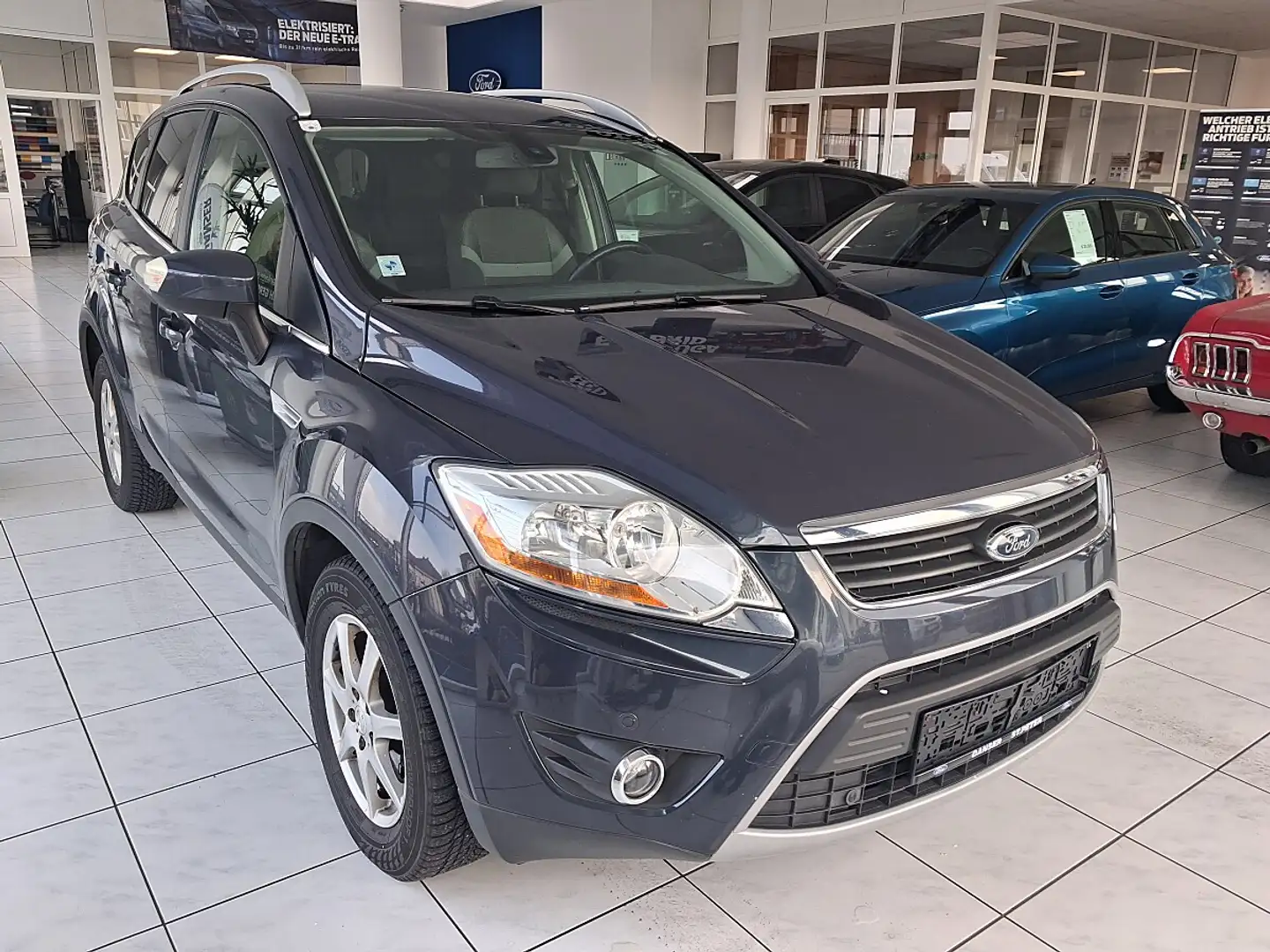 Ford Kuga 2,0 Trend 4x4 TDCI DPF Blau - 1