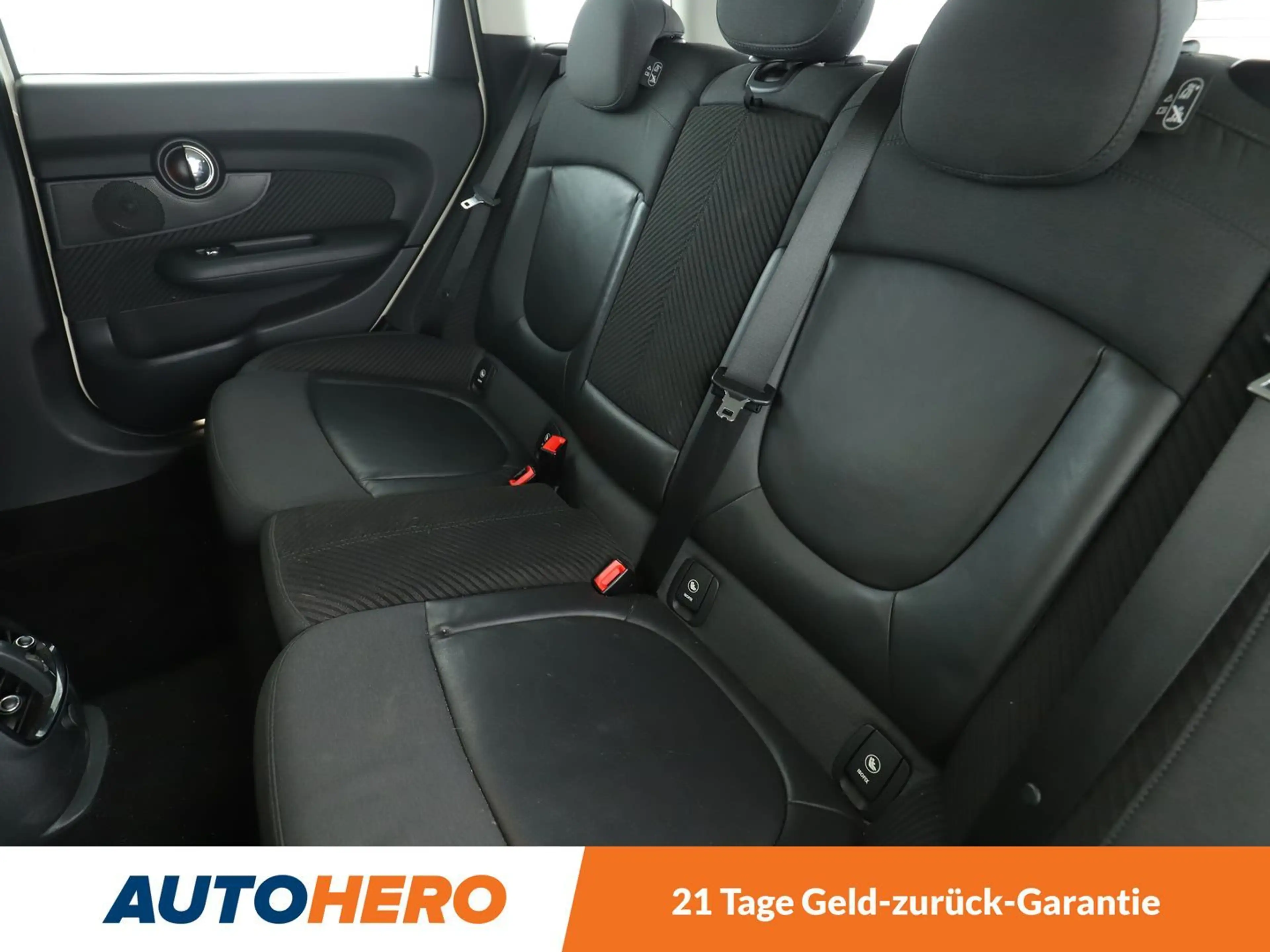 MINI Cooper Clubman Cooper Aut.*NAVI*TEMPO*PDC*SHZ*LIM* — photo 13