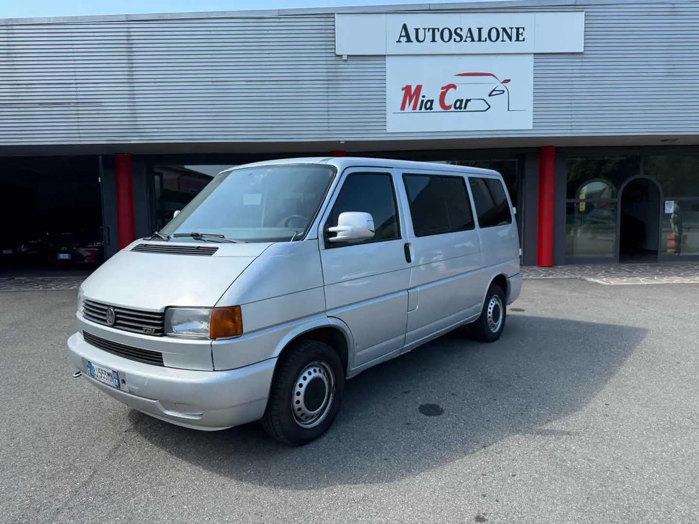 Volkswagen Transporter Transp. 2.5 TDI/102CV cat Multivan 8 POSTI Grau - 1