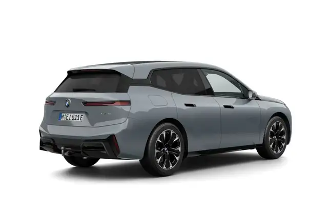 BMW iX view 2