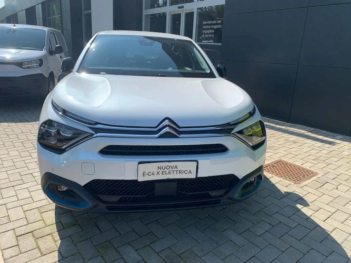 Citroen C4 X Nuova e-C4 X Elettrica 100kw (136cv) - Shine Bianco - 1