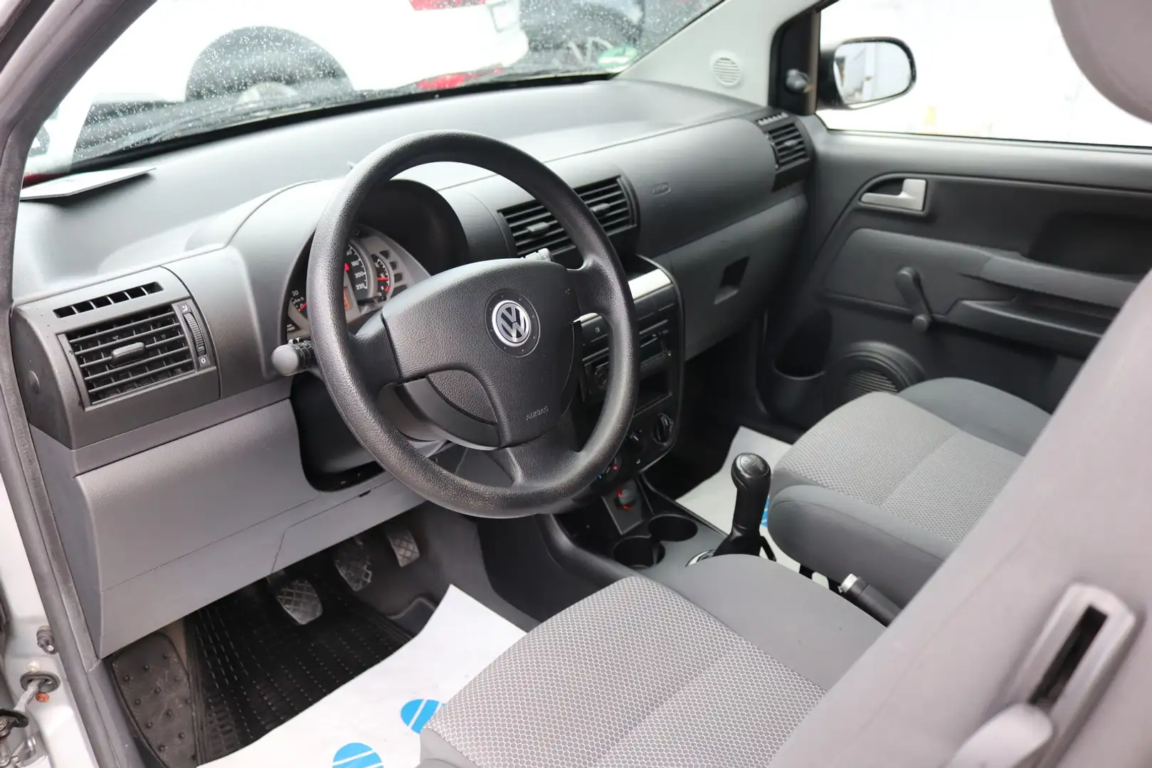 Volkswagen Fox 1.2 TÜV BIS 03.2027*SERVO*AUX*SCHECKHEFT* Silber - 2