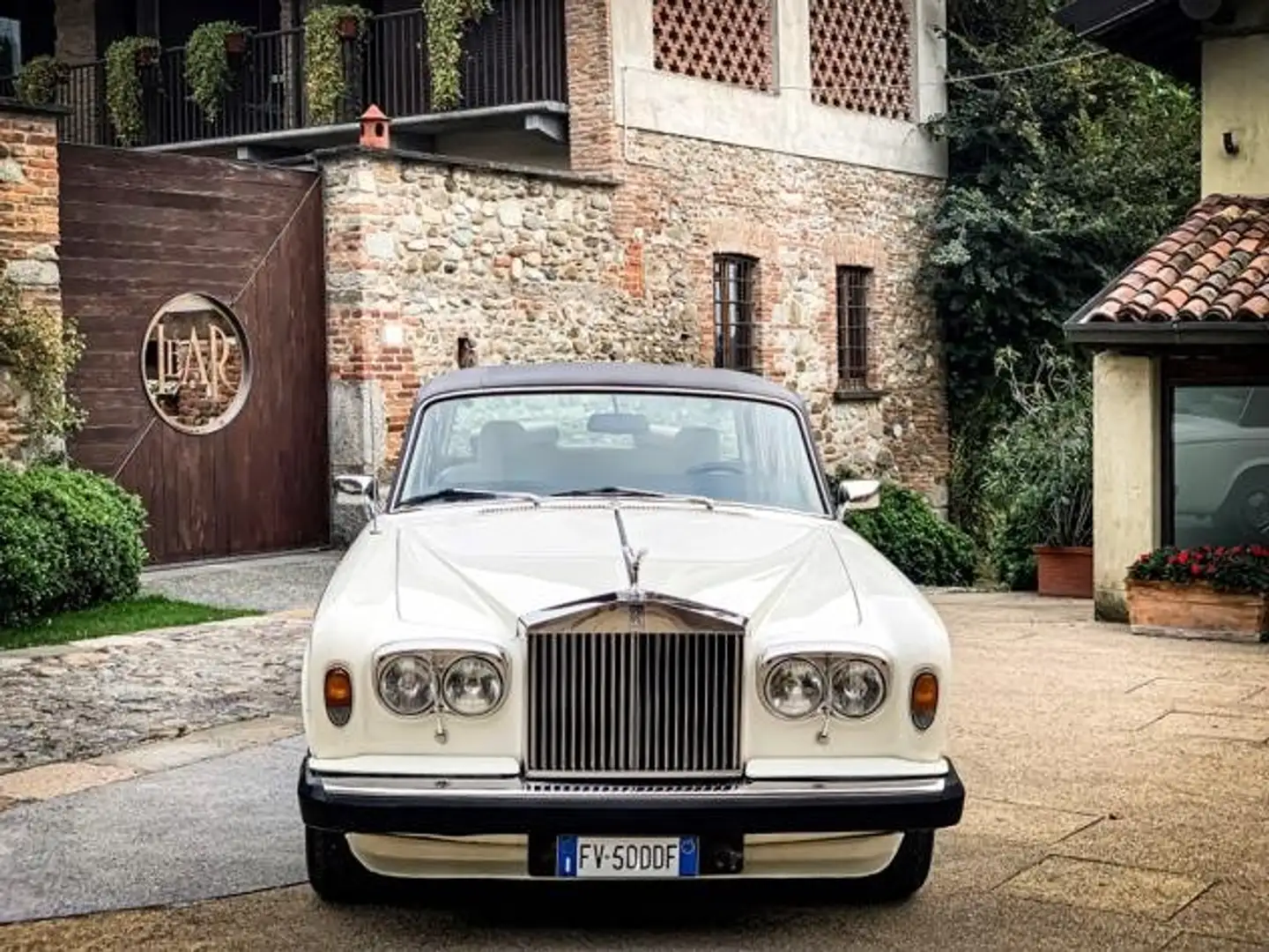 Rolls-Royce Silver Shadow Serie II Bílá - 1