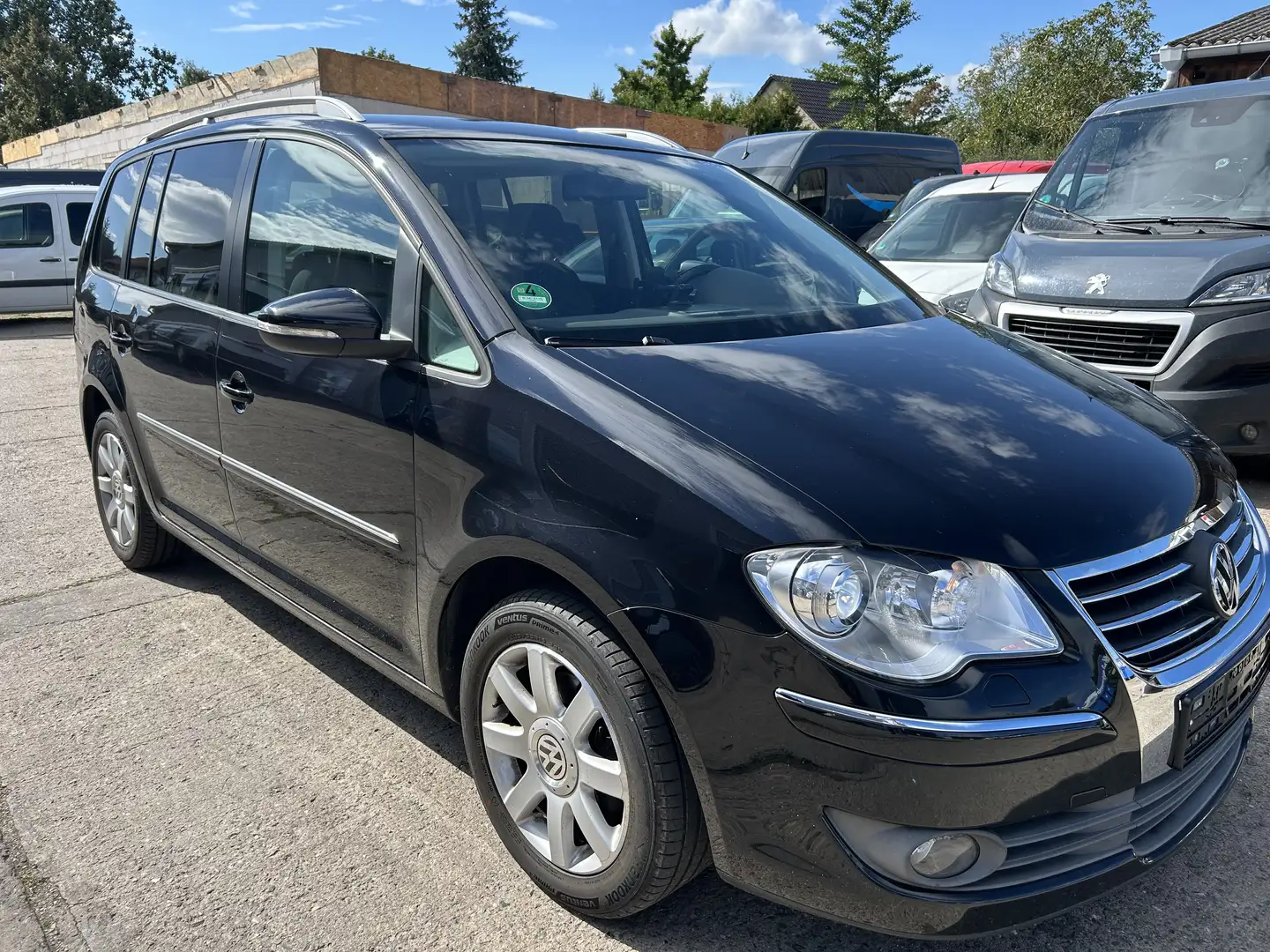 Volkswagen Touran Touran 1.4 TSI Highline*Xenon*Tempomat*I-Hand Schwarz - 2