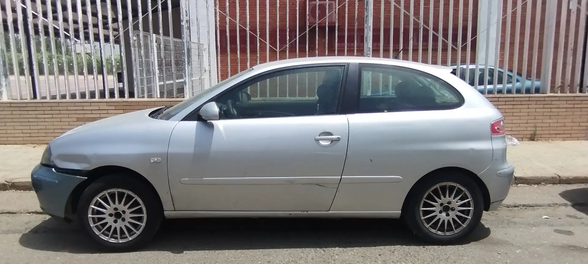 SEAT Ibiza Ibiza 1.2i  12v stella Argent - 1