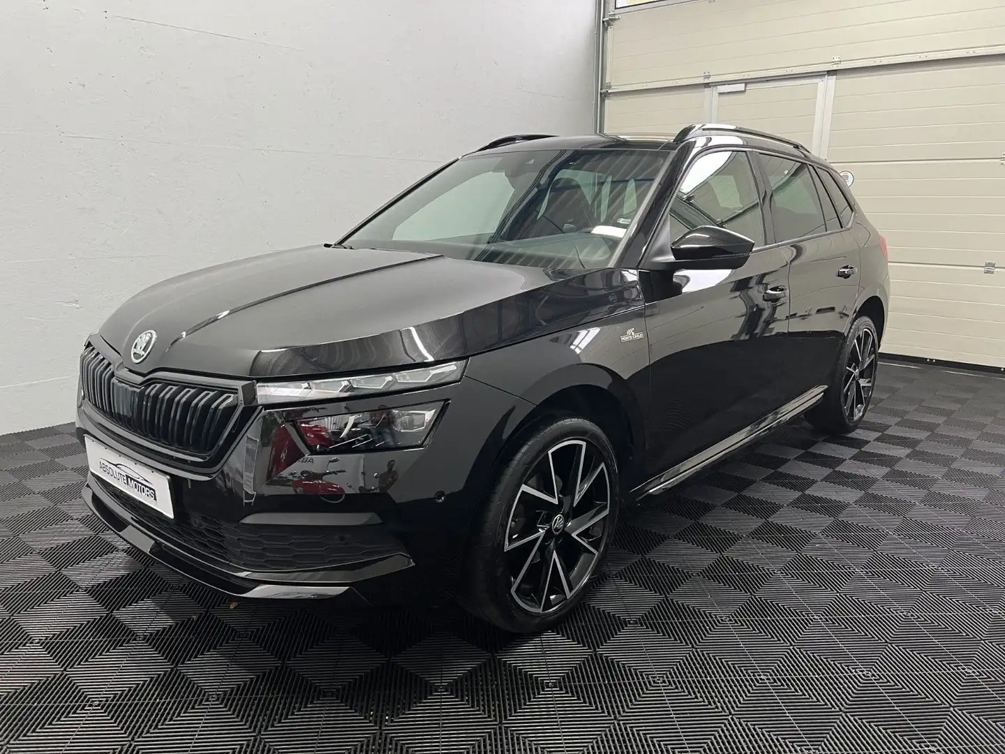 Skoda Kamiq Monte Carlo 1,5TSI *Pano *SHZ *Keyless Schwarz - 1