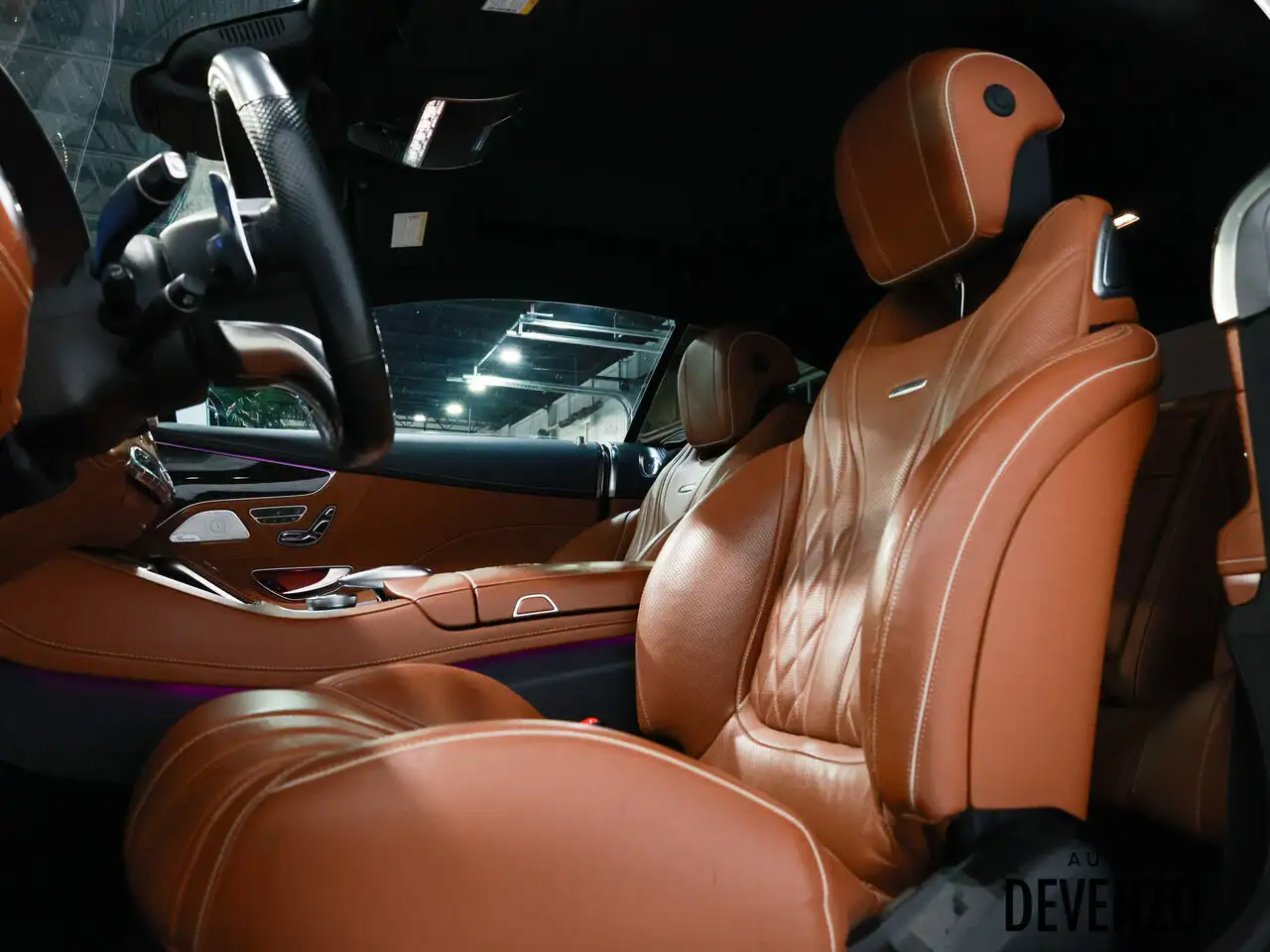 Mercedes-Benz S-Class снимка Mercedes-Benz S-Class