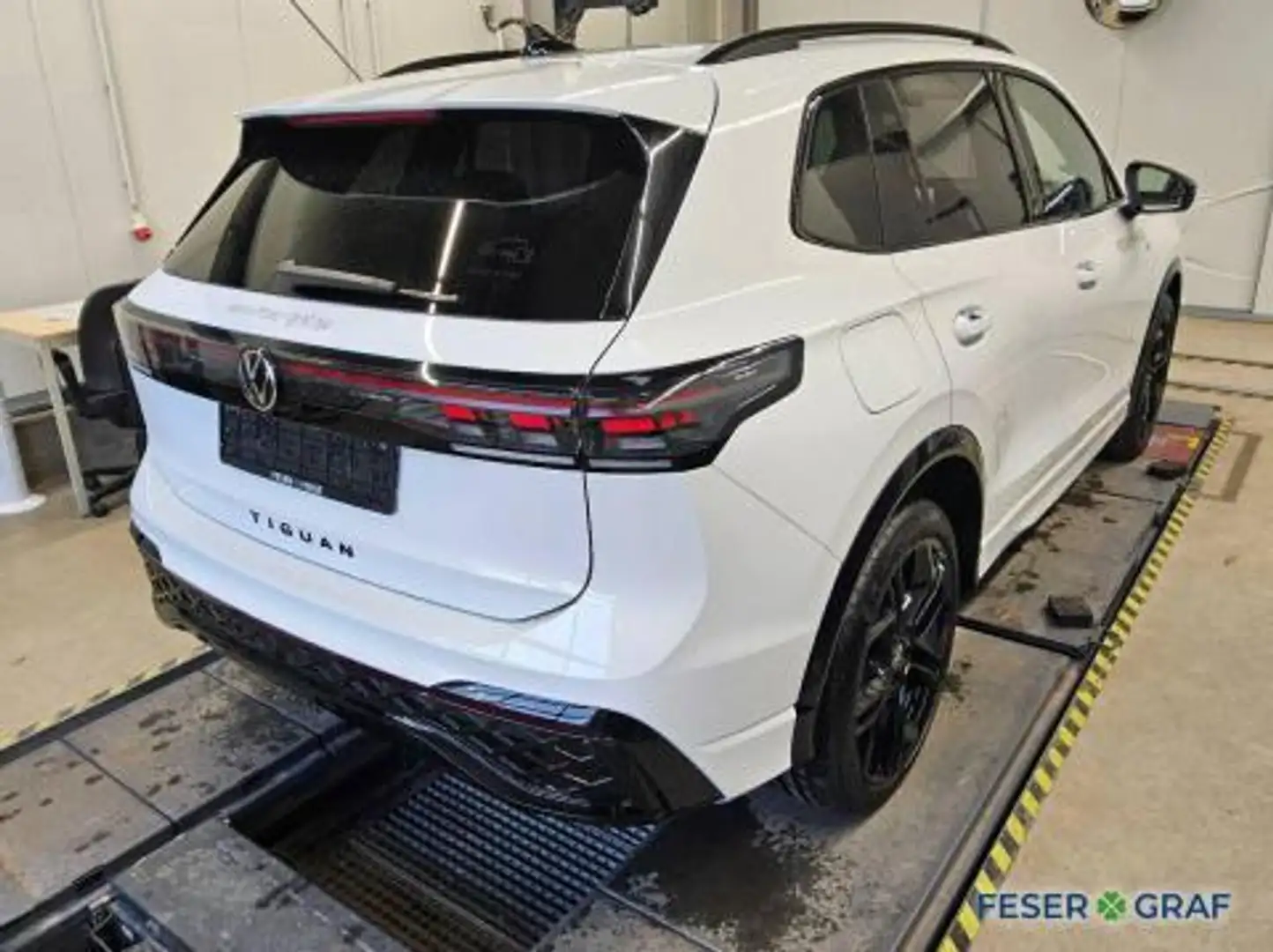 Volkswagen Tiguan R-Line 2.0 TSI 4Motion DSG/LED/Sitzhzg./Area View/ Weiß - 2