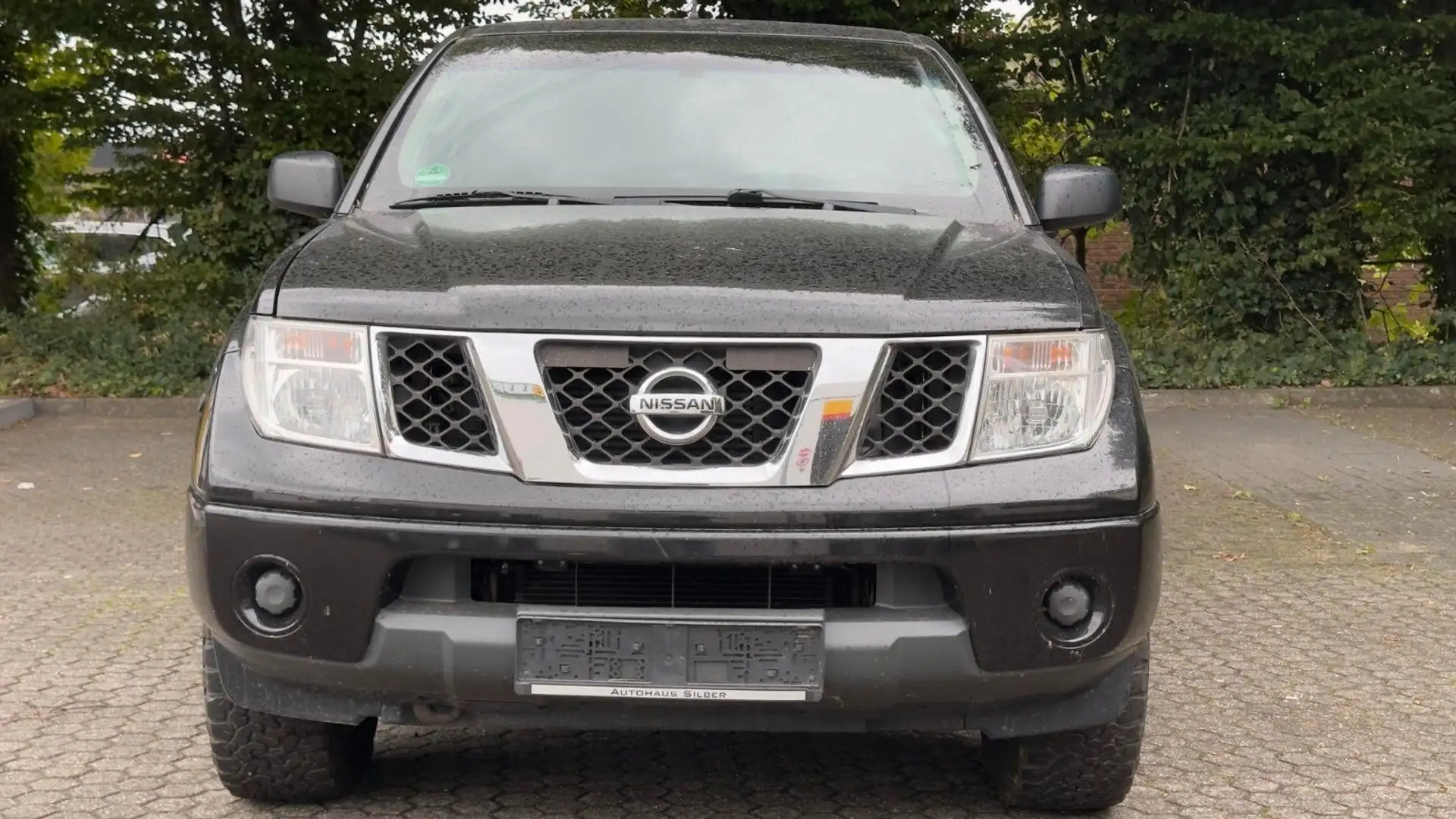 Nissan Navara Pickup Doppelkabine Comfort 4X4 Automatik Schwarz - 2