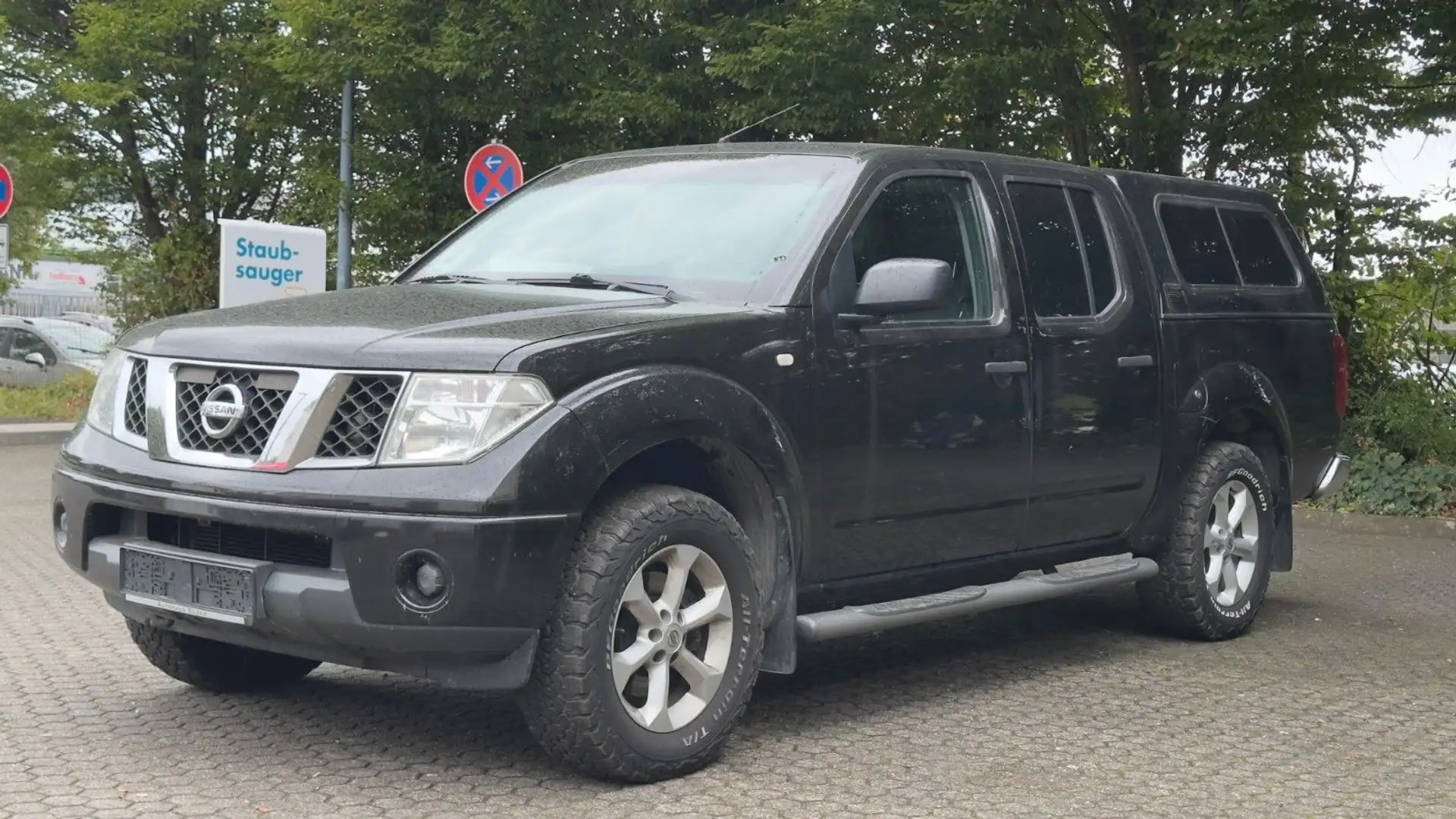 Nissan Navara Pickup Doppelkabine Comfort 4X4 Automatik Schwarz - 1