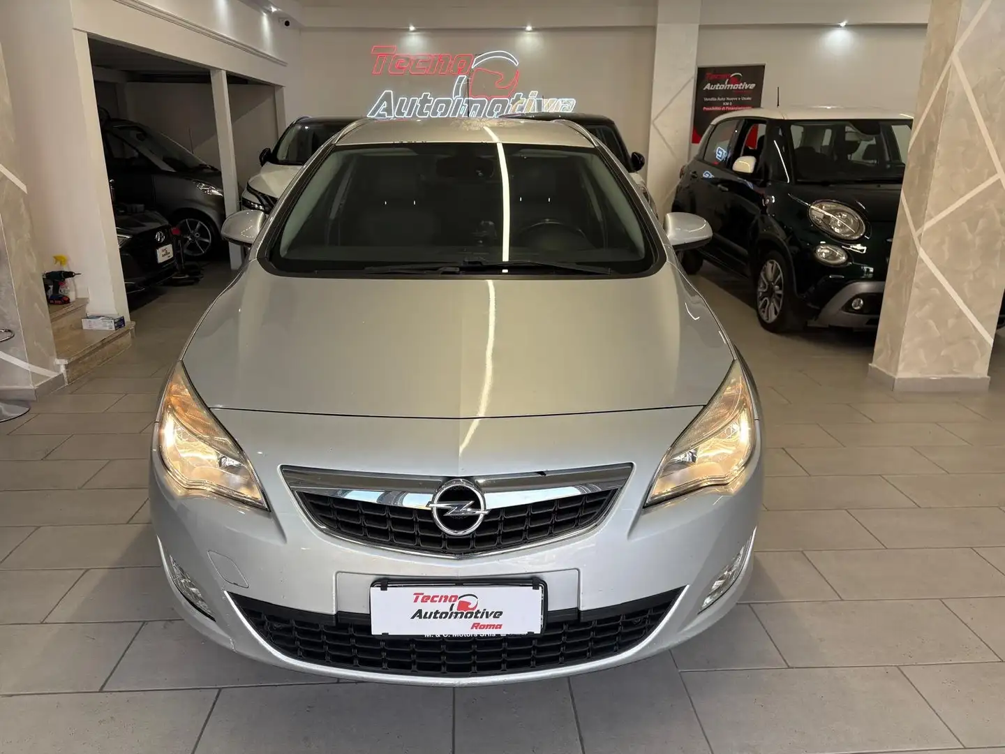 Opel Astra Sports Tourer 1.7 cdti Cosmo 110cv Silber - 2