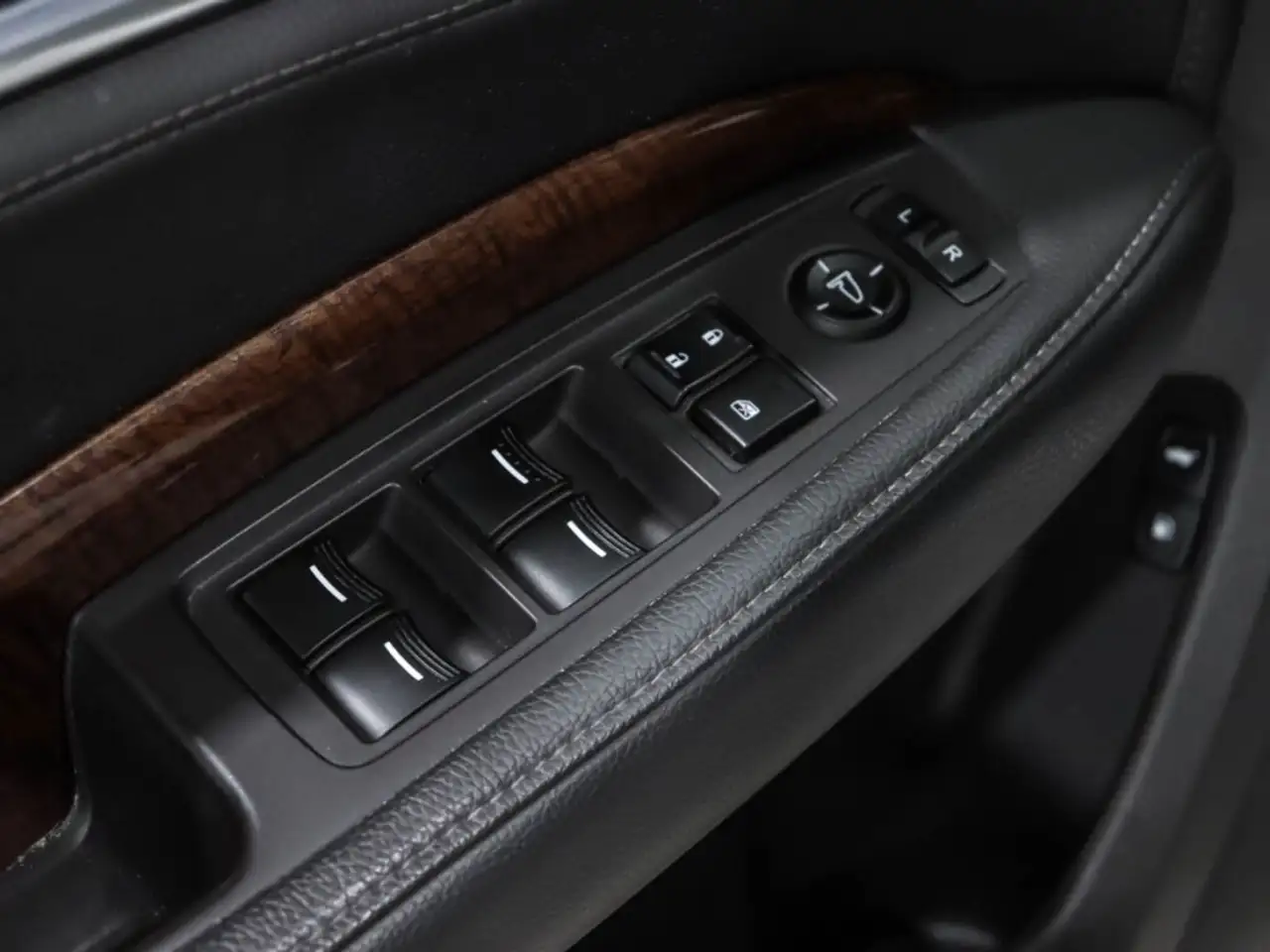 Acura MDX снимка Acura MDX