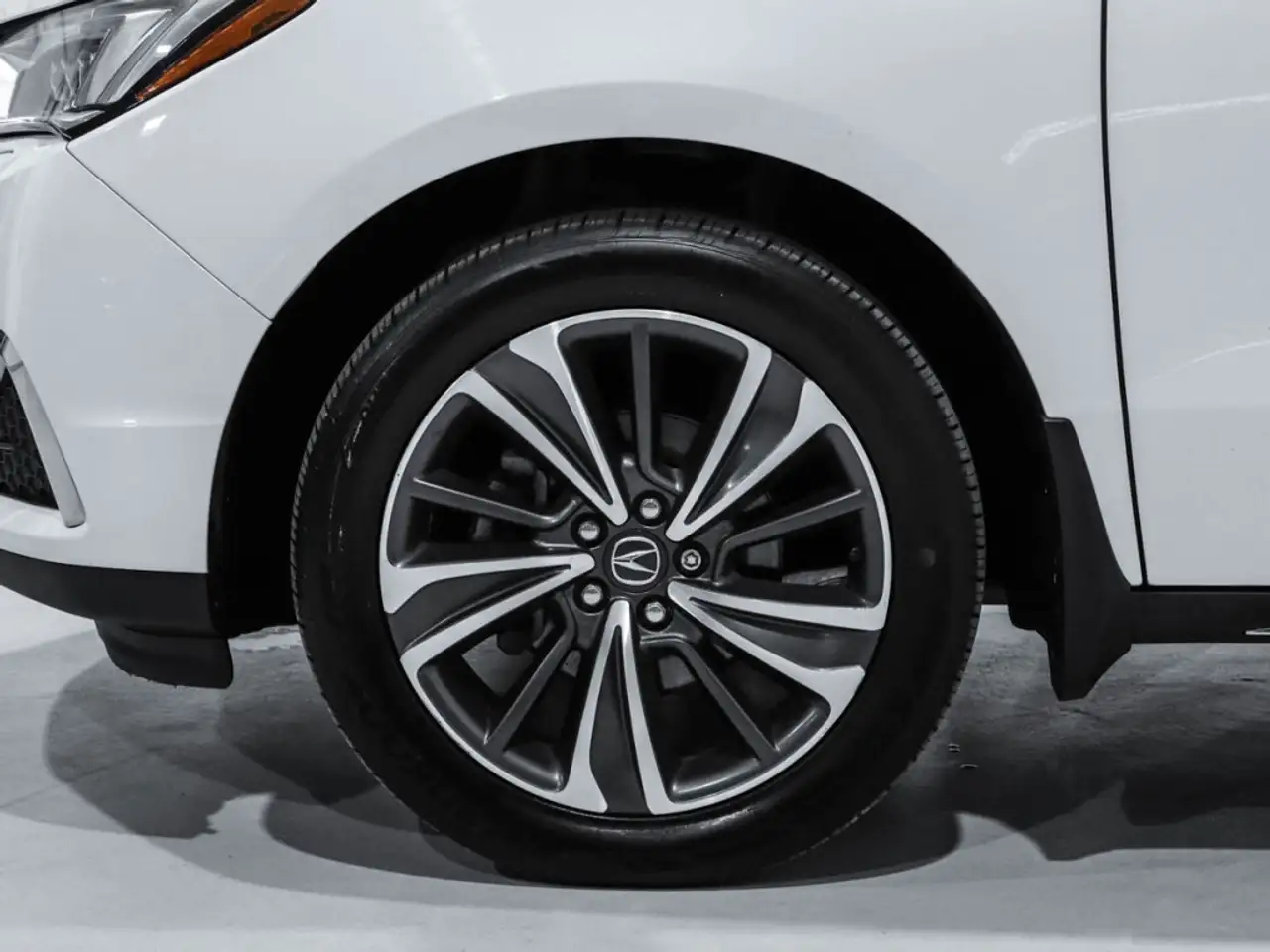 Acura MDX снимка Acura MDX