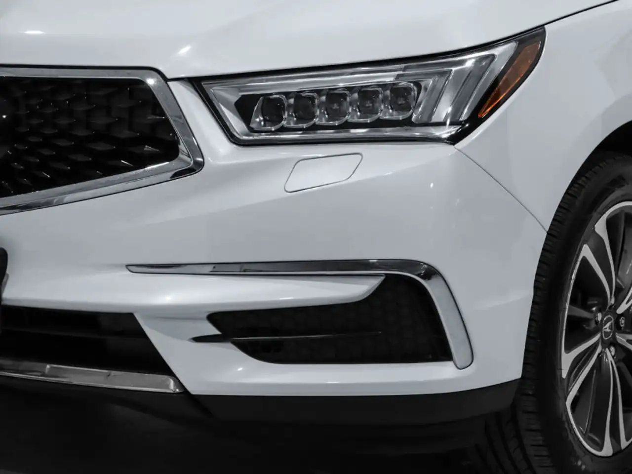 Acura MDX снимка Acura MDX