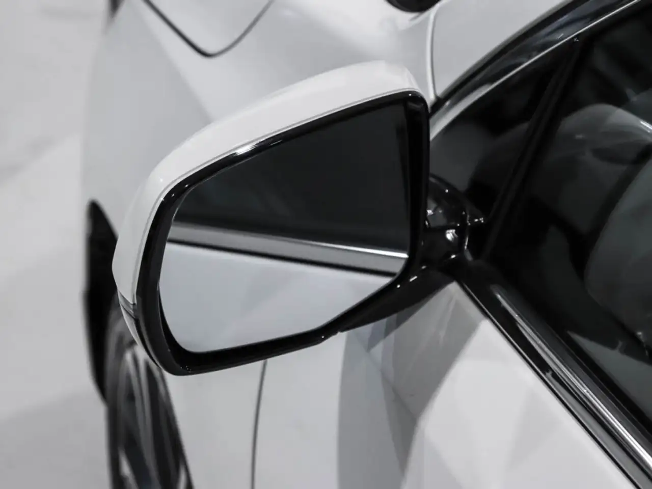Acura MDX снимка Acura MDX