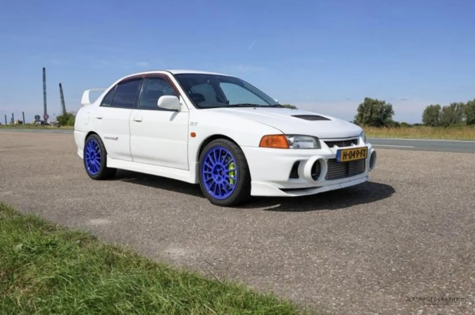 Mitsubishi Lancer Evo Mitsubishi Lancer Evo/Evolution 4 White - 1