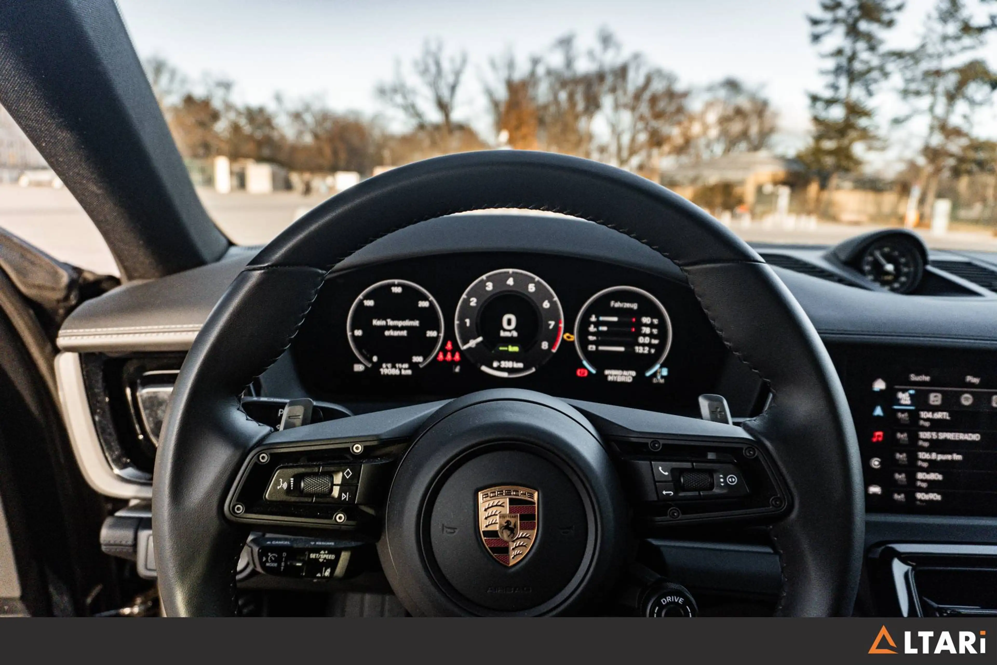 Porsche Panamera 4 E-Hybrid Sportabgas Panorama Sitzbelüftung — photo 13