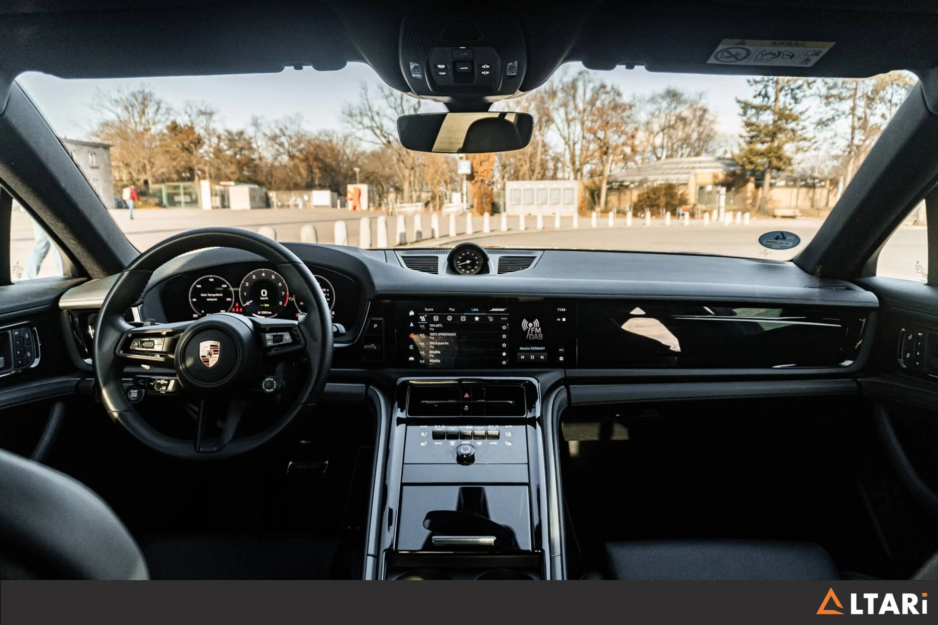 Porsche Panamera 4 E-Hybrid Sportabgas Panorama Sitzbelüftung — photo 12