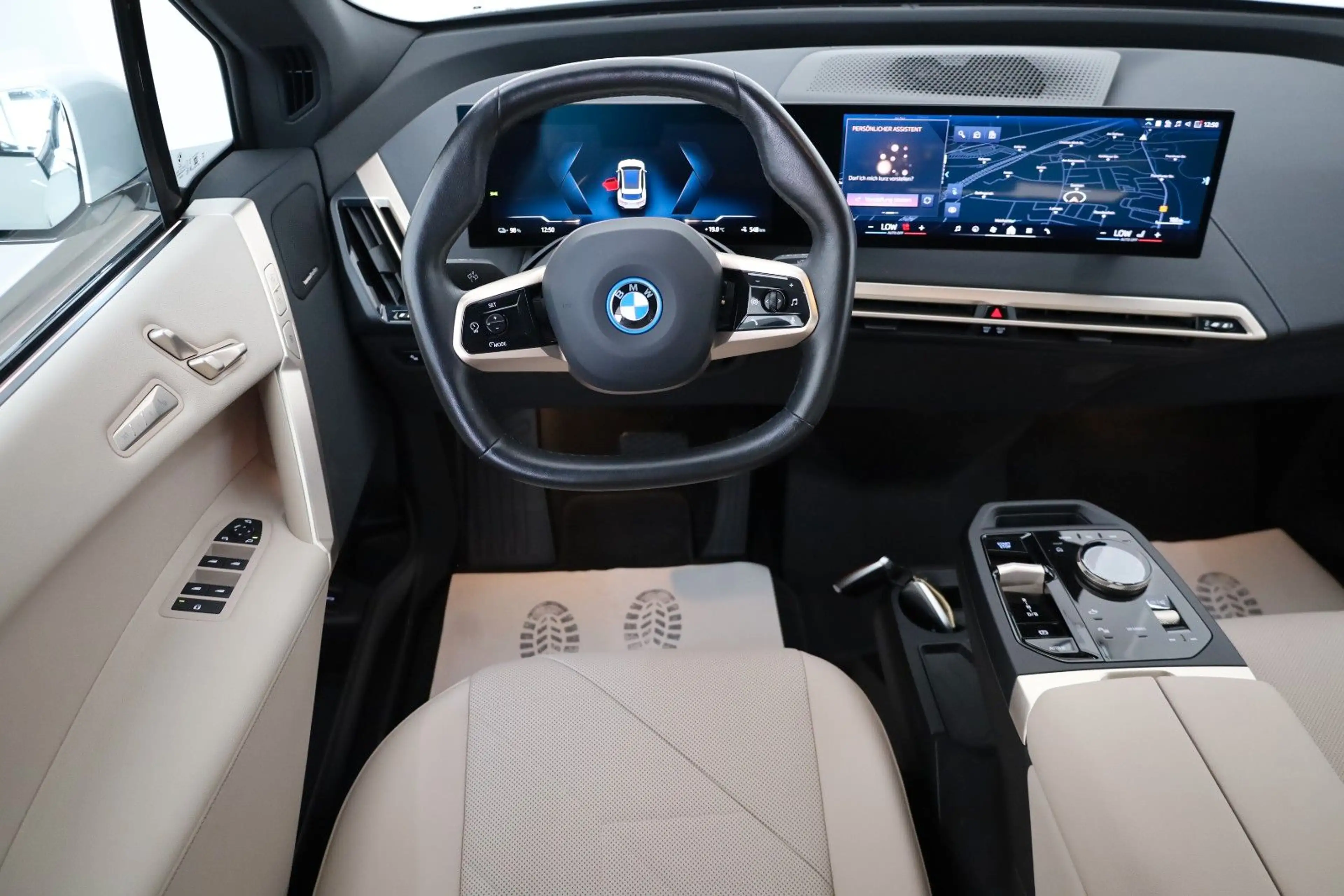 BMW iX 50, Wärmekomfort,HUD,Laser,360K.,Pano,AHK,+WR — photo 11