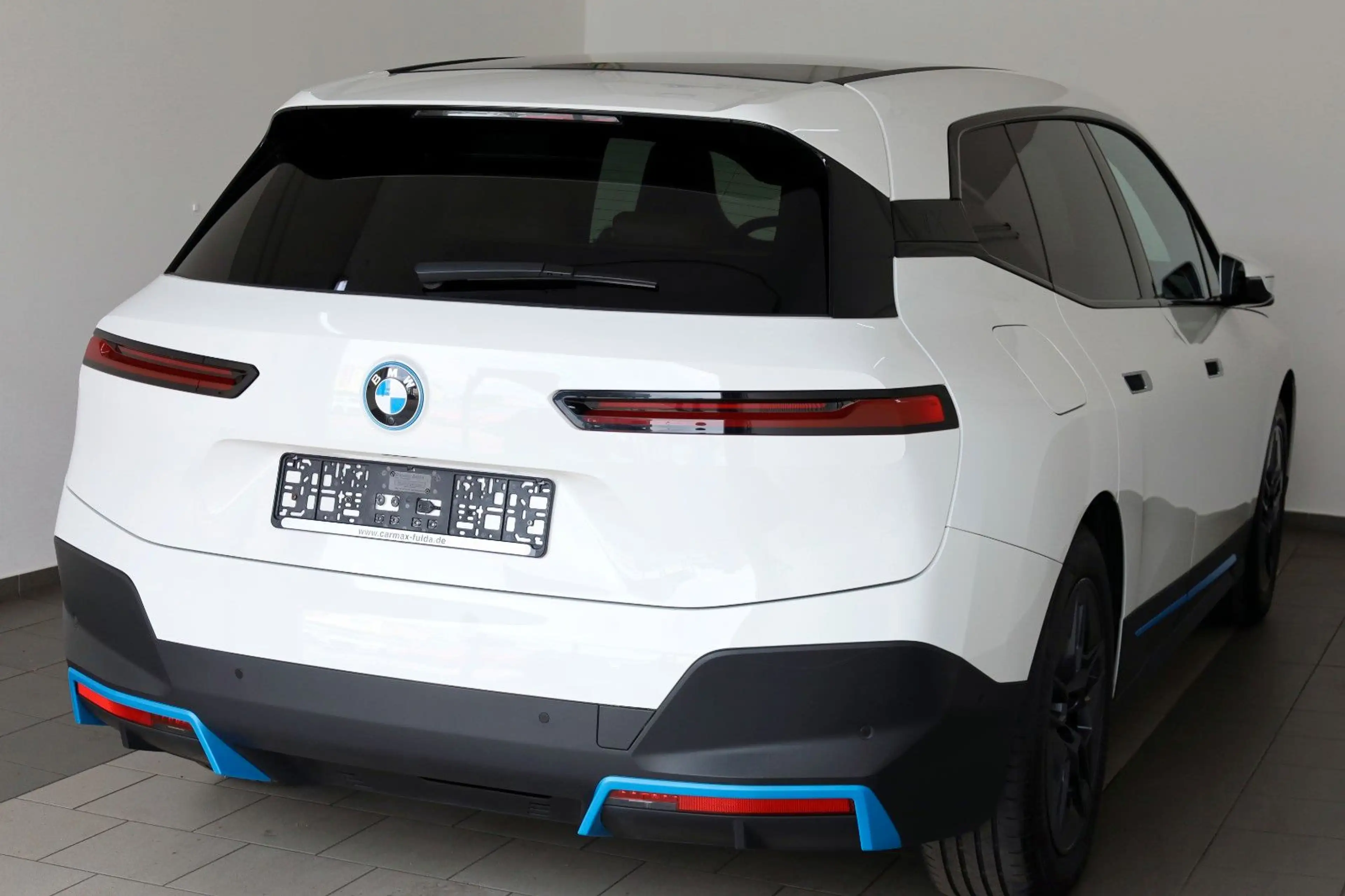 BMW iX 50, Wärmekomfort,HUD,Laser,360K.,Pano,AHK,+WR — photo 2