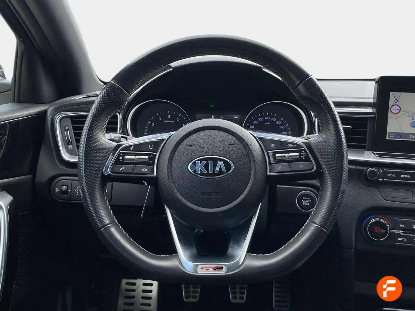 Kia 1.4 T-GDi 103kW GT Line DCT Bílá - 2