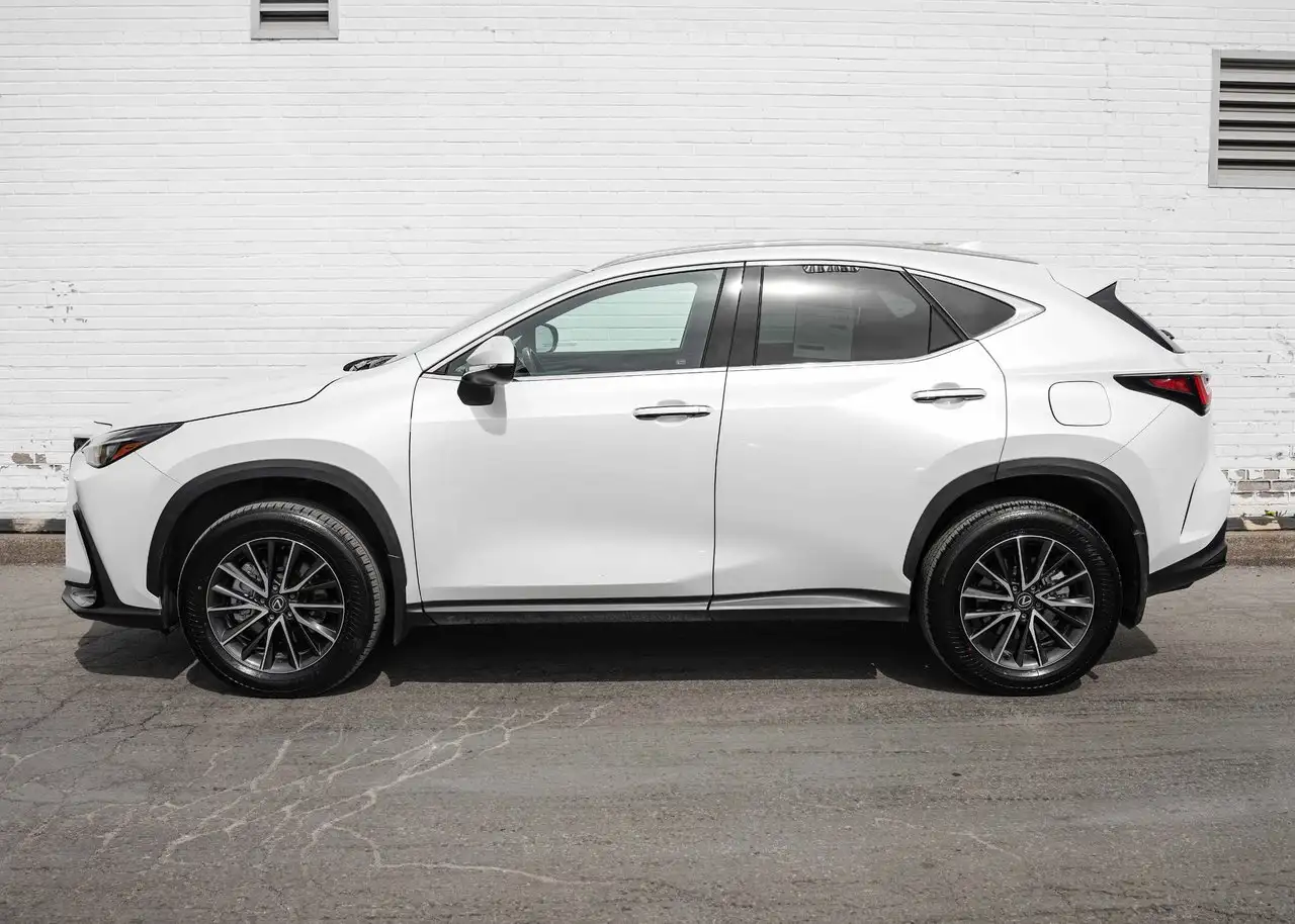 Lexus NX снимка Lexus NX