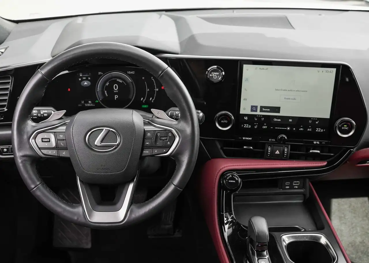 Lexus NX снимка Lexus NX