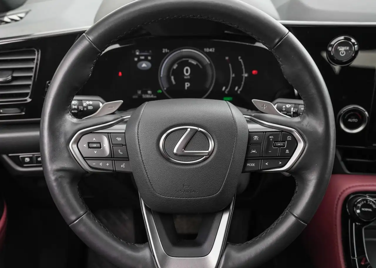 Lexus NX снимка Lexus NX
