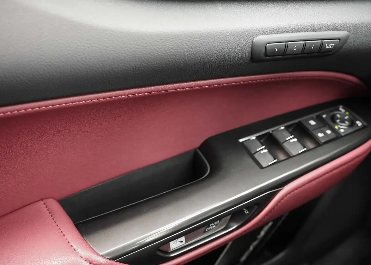Lexus NX снимка Lexus NX