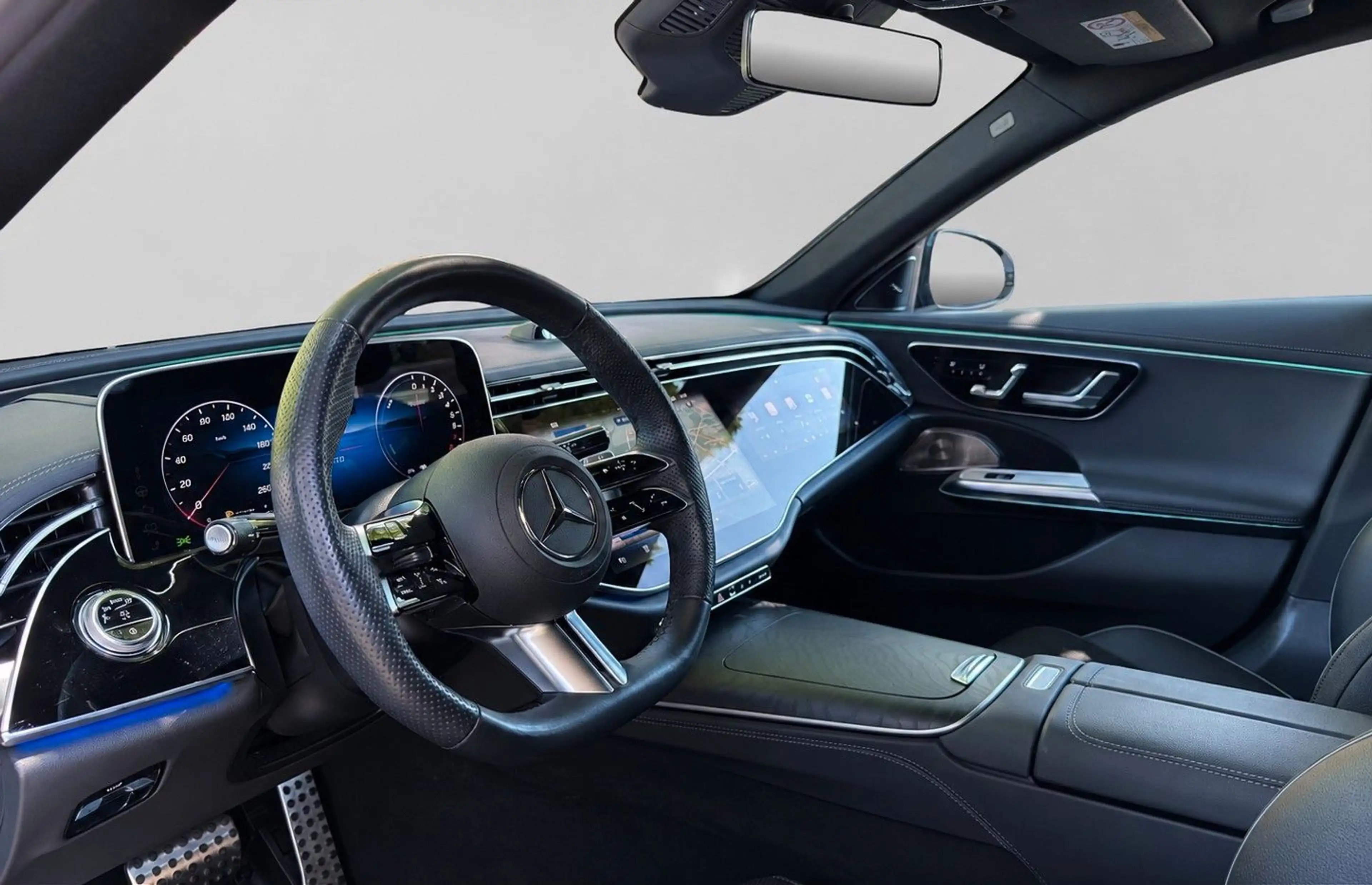 Mercedes-Benz E 300 e AMG Pano Superscreen Sitzklima HUD Burm — photo 12