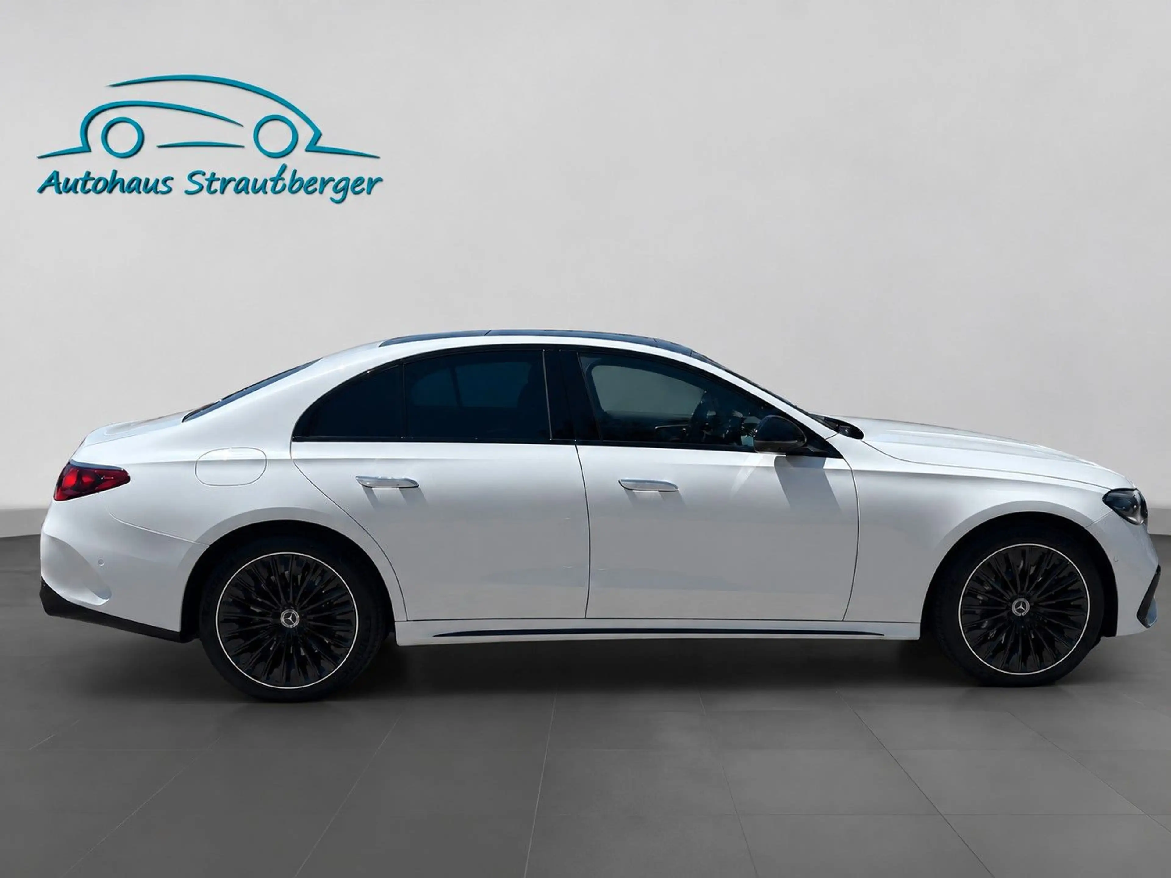 Mercedes-Benz E 300 e AMG Pano Superscreen Sitzklima HUD Burm — photo 9