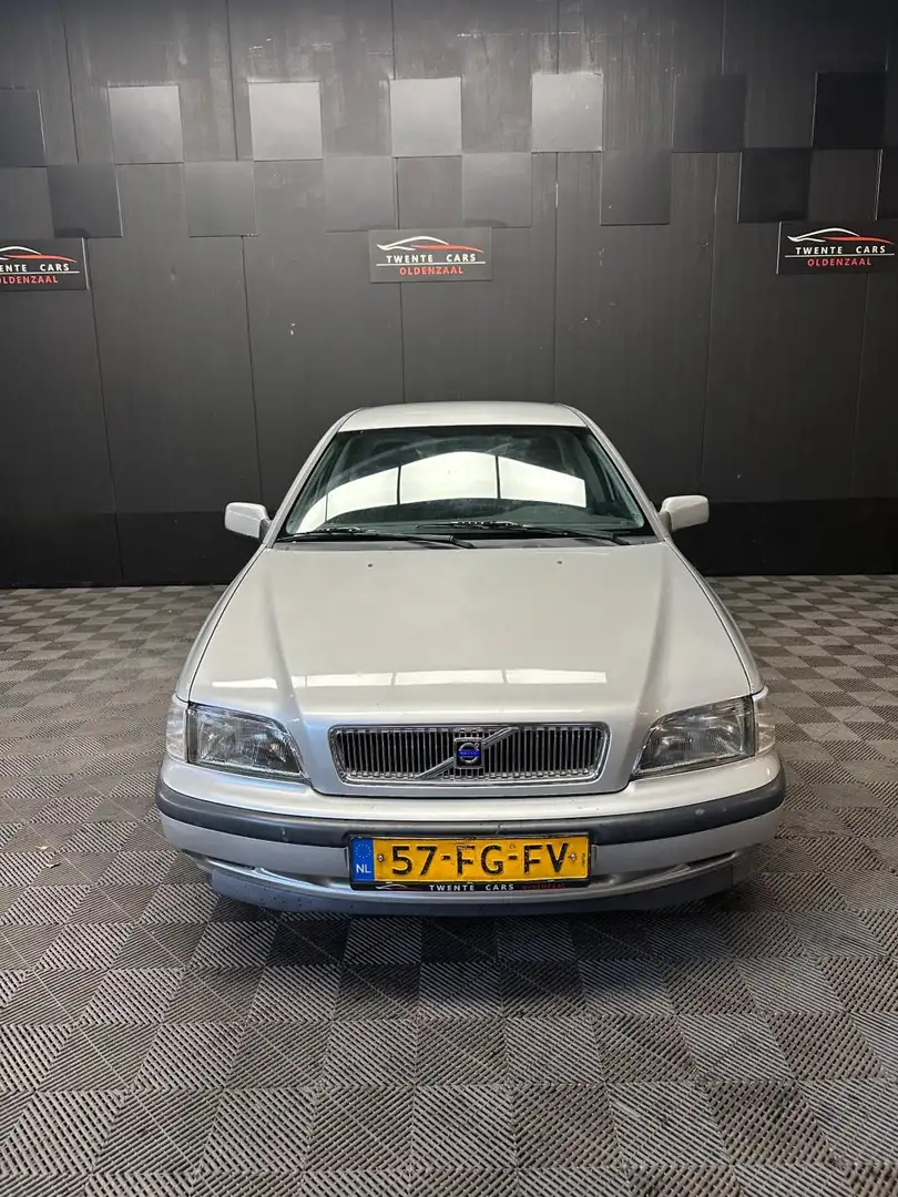 Volvo S40 1.6 Business | Airco | Nieuwe APK | Grijs - 2